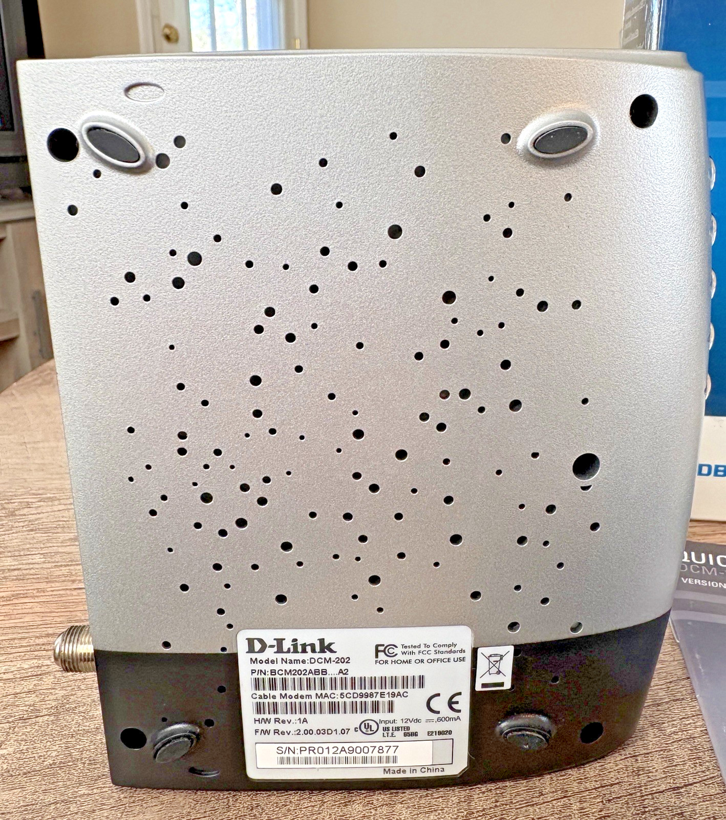 D-Link DCM-202 Broadband Cable Modem