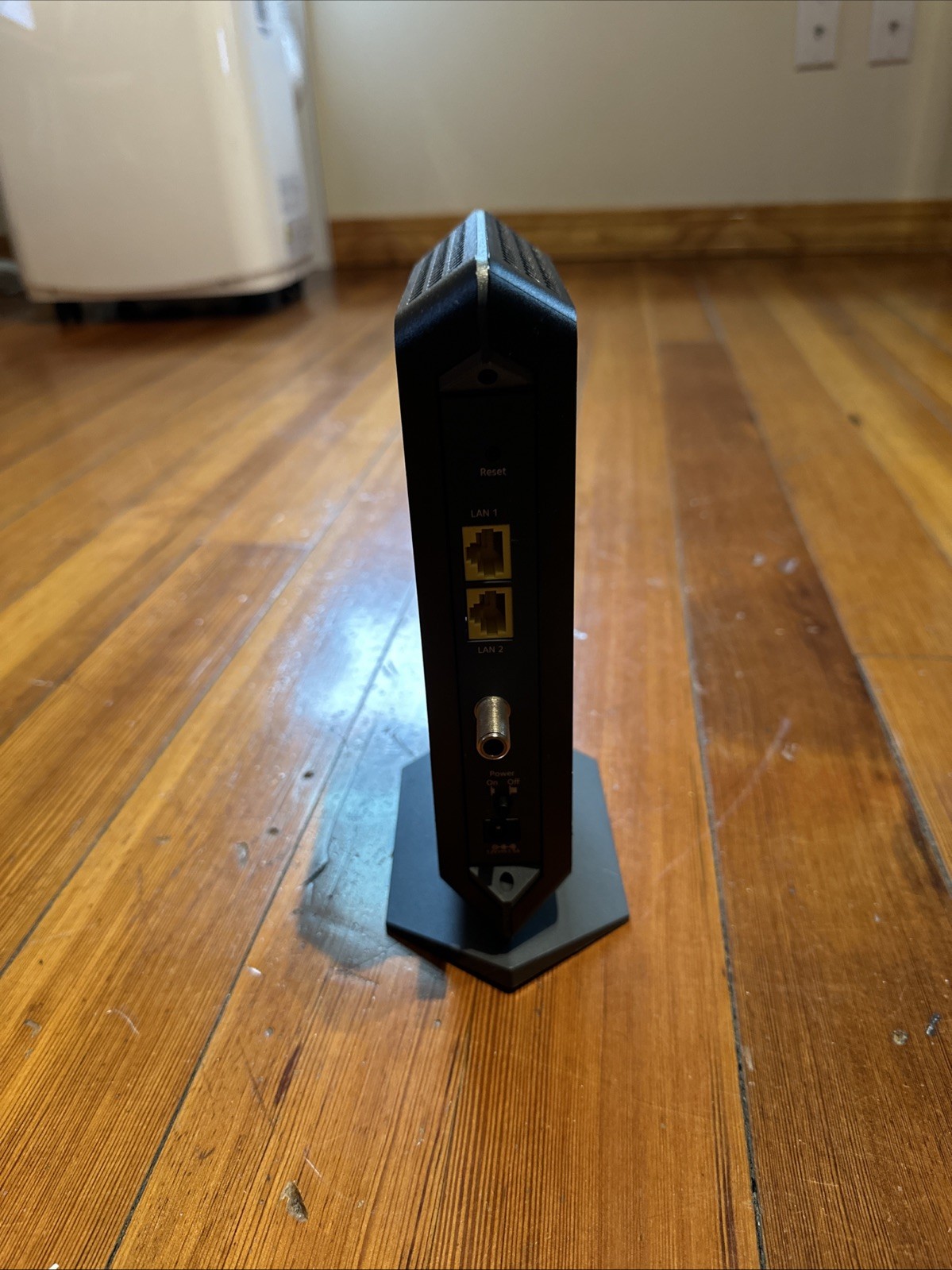 NETGEAR CM1100 DOCSIS 3.1 Multi-Gig Cable Modem with Power Cord Tested Working