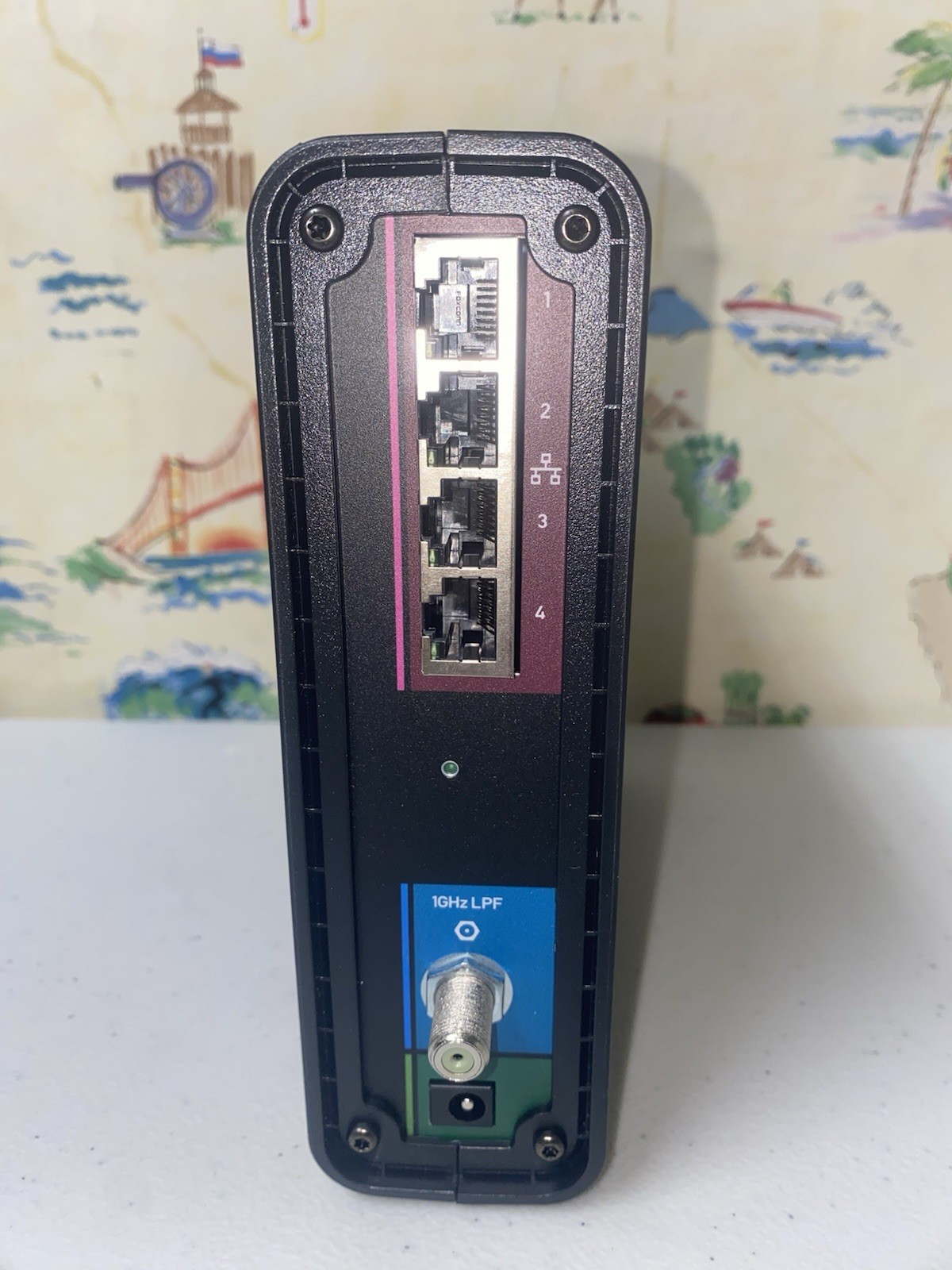 Motorola ARRIS SURFboard SBG6580 DOCSIS 3.0 Cable Modem and Wi-Fi Router N300