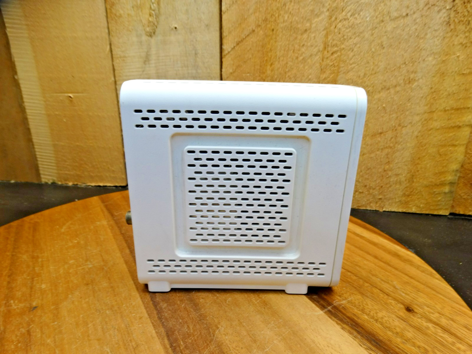 ARRIS SURFboard DOCSIS 3.0 Cable Modem SB6190