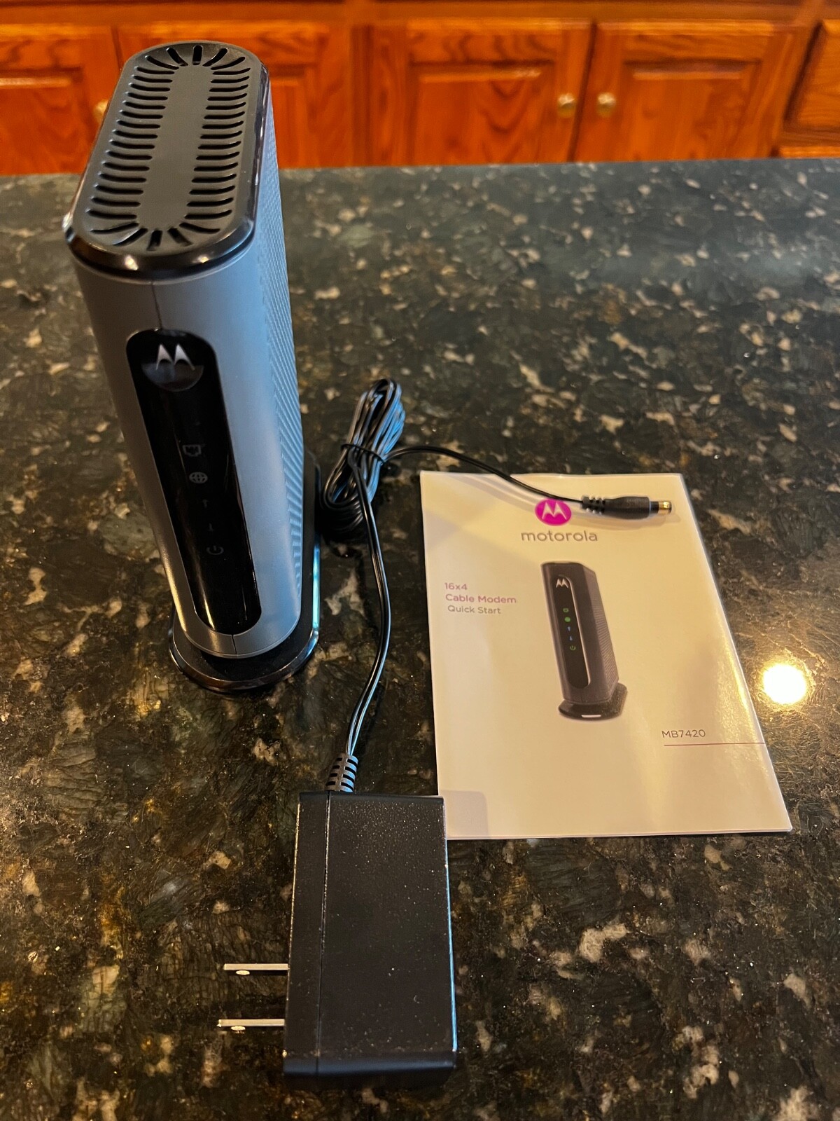 MOTOROLA MB7420 16×4 686 Mbps DOCSIS 3.0 Cable Modem – PreOwned