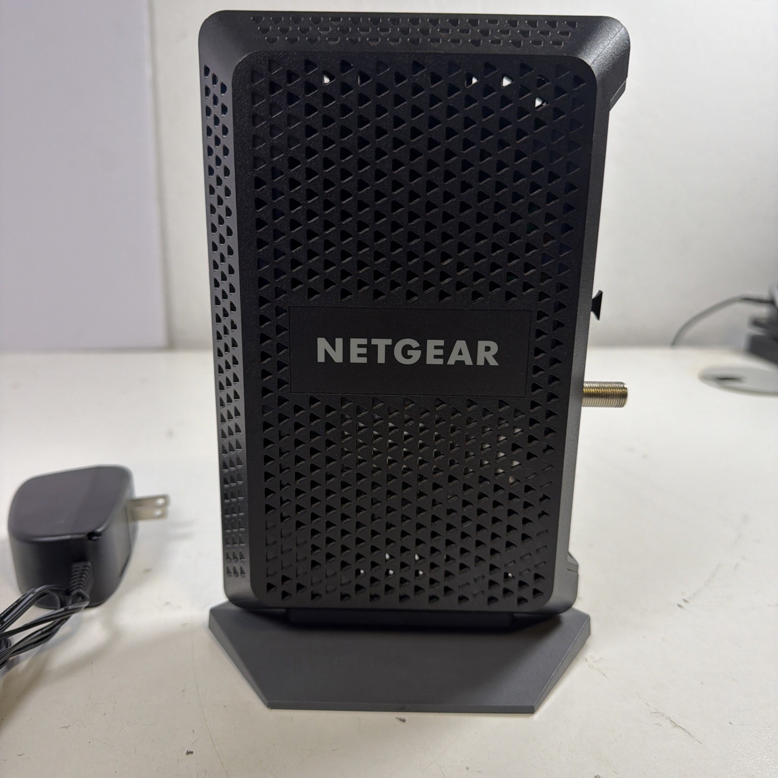 NETGEAR NIGHTHAWK CM1100 Cable Modem DOCSIS 3.1 Gigabit W/ Power Cord