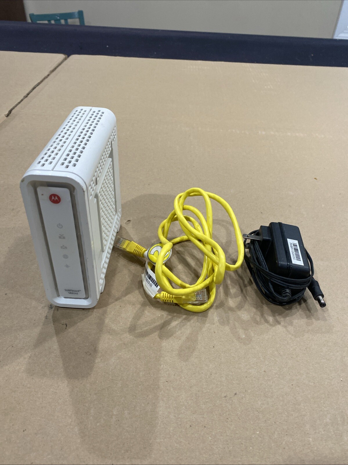 ARRIS SURFboard SB6141 Motorola White Modem W/ Power/Ethernet Cable High Powered