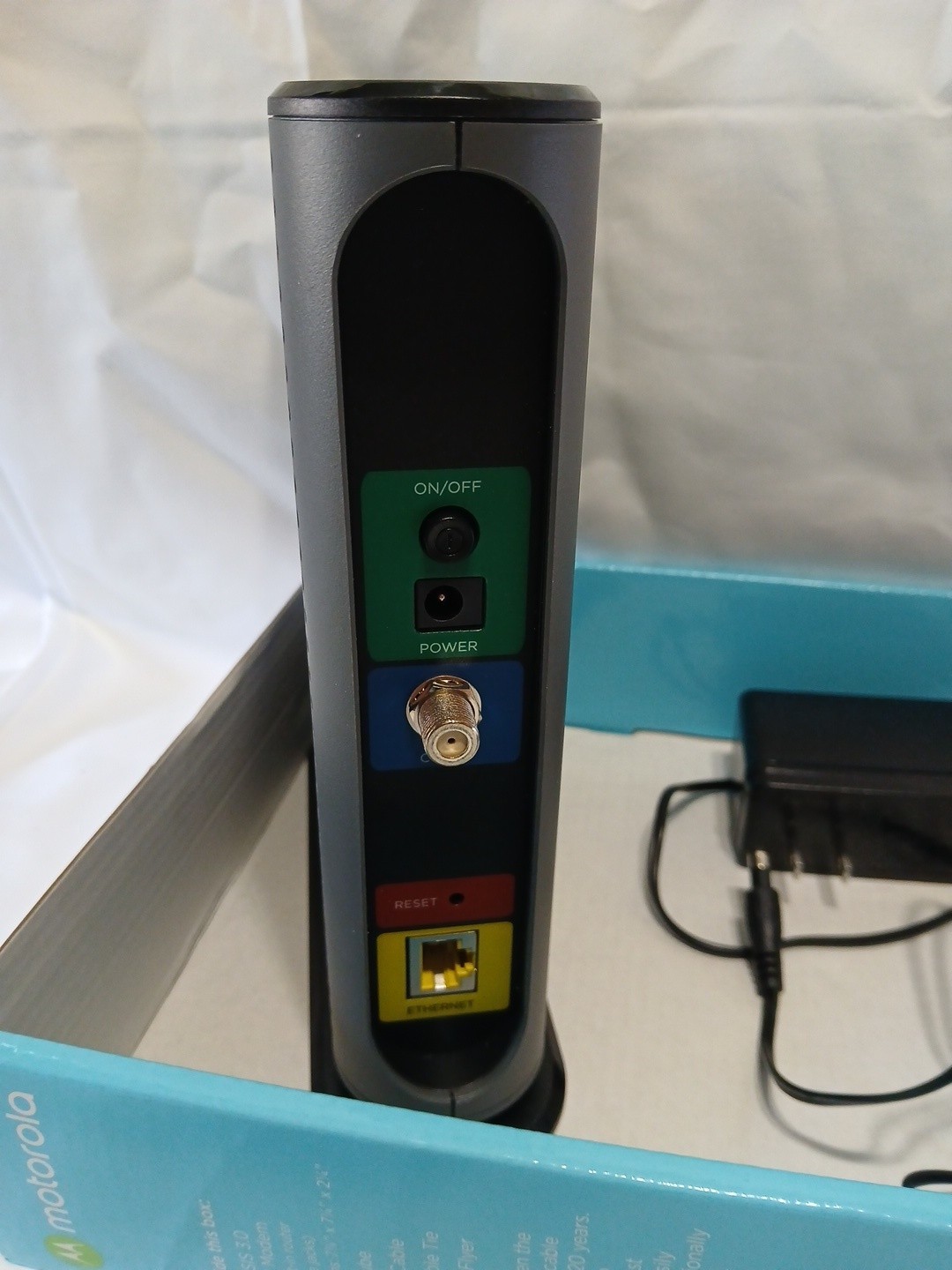 Motorola 24×8 Cable Modem DOCSIS 3.0 Model No. MB7621 Gently Used 1000+ Mbps