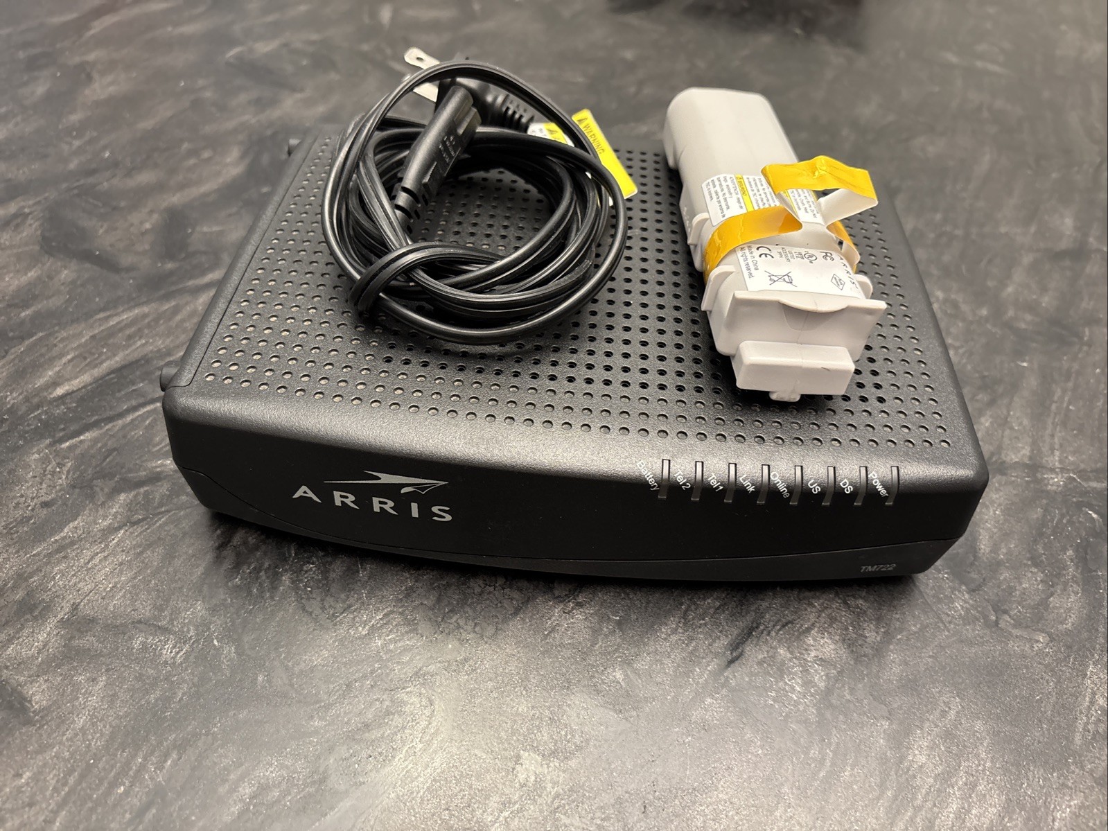 Arris TM722G/CT-8 Telephony DOCSIS 3.0 Cable Modem w/ Battery And power Bundle