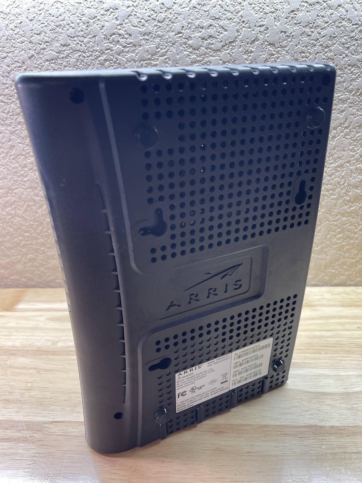 Arris TM604G/CT Cable Modem Internet & Telephone with power cord