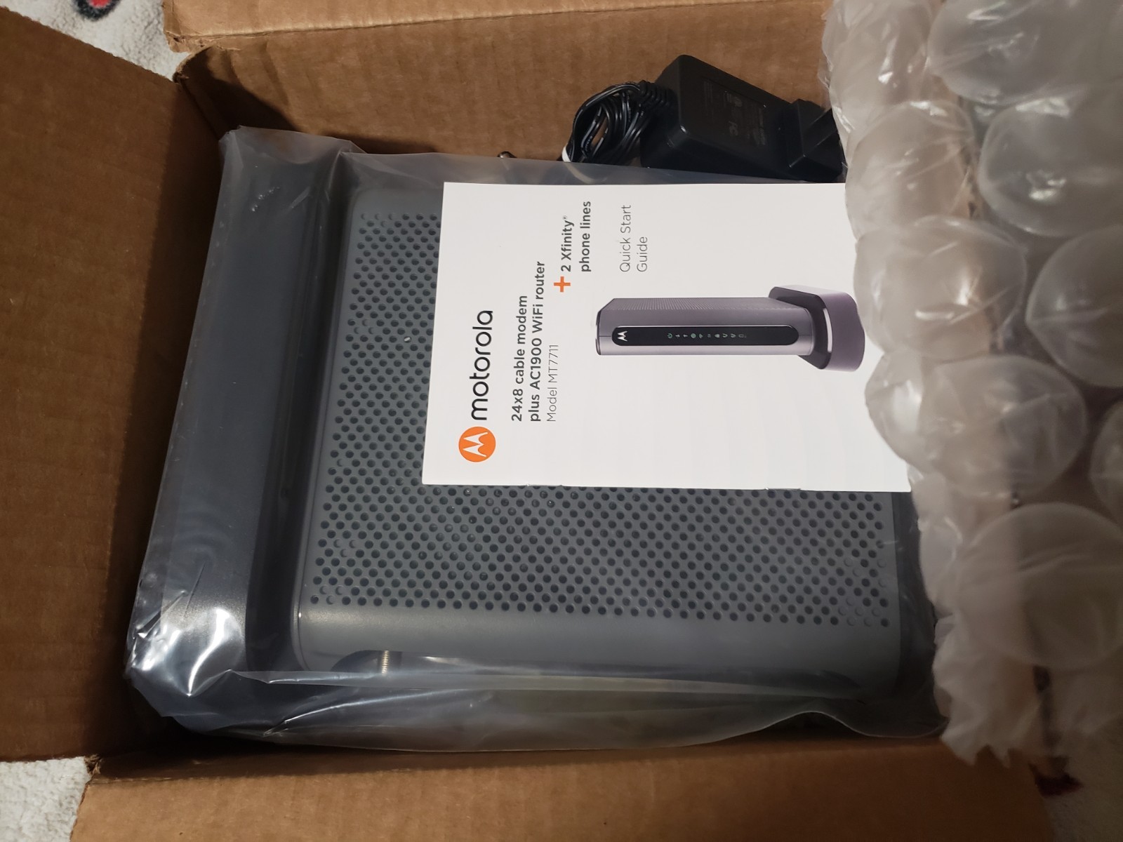 Motorola 24×8 Cable Modem Plus AC1900 WiFi Router MT7711 Modem