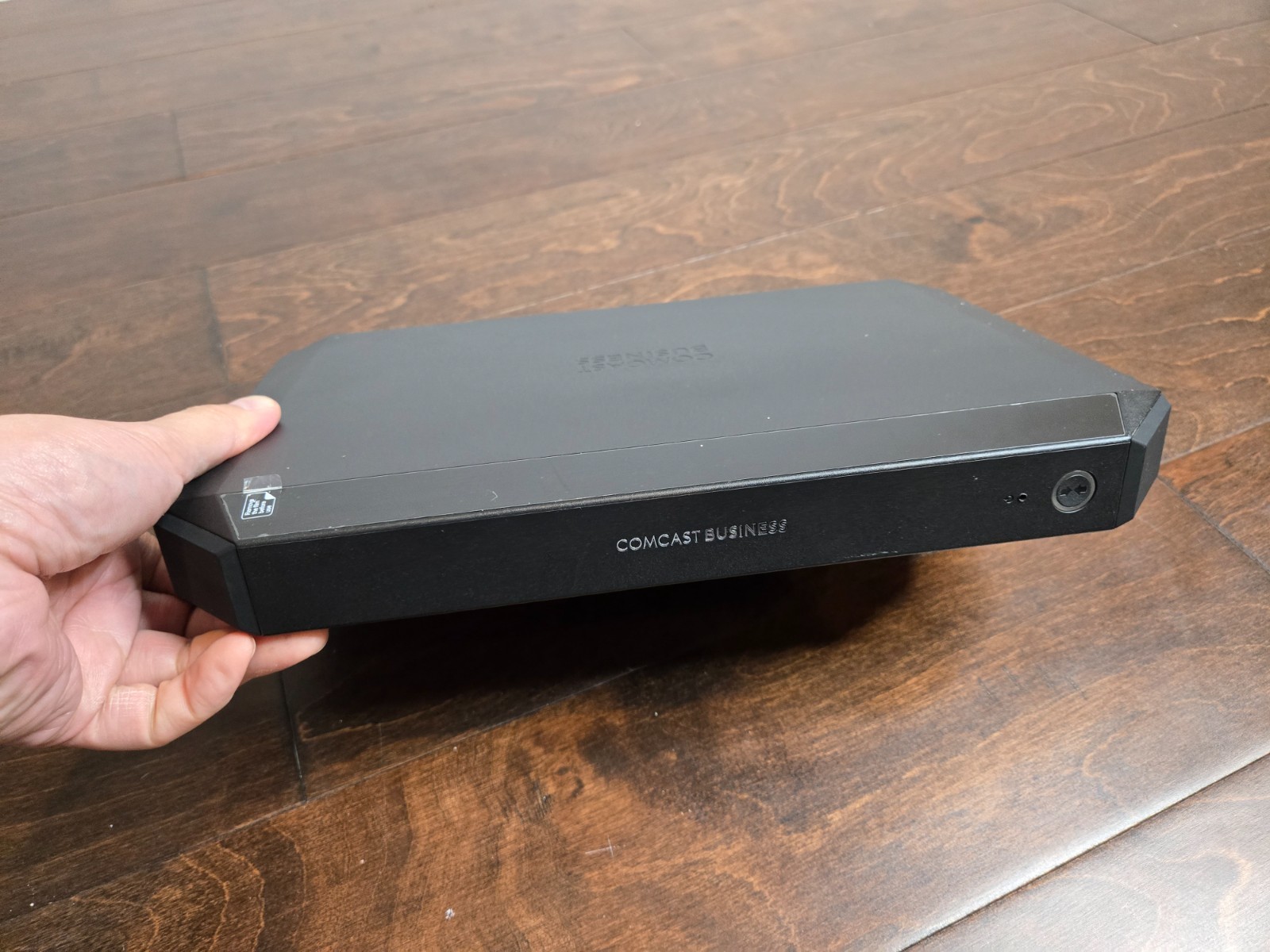 RT Comcast Business CBR-T CGA4131COM Cable Modem WiFi Router Gateway W/ Cables