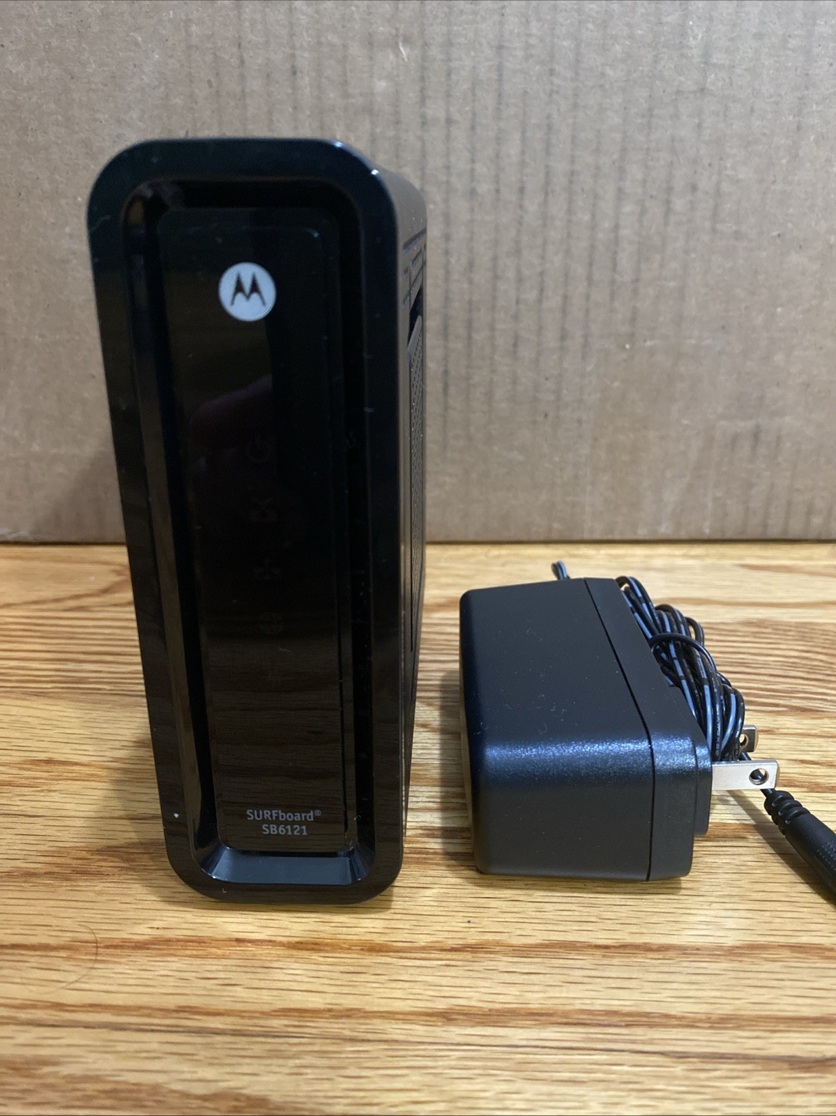 Motorola Arris SURFboard SB6121 DOCSIS 3.0 Cable Modem – Black with A/C Adapter