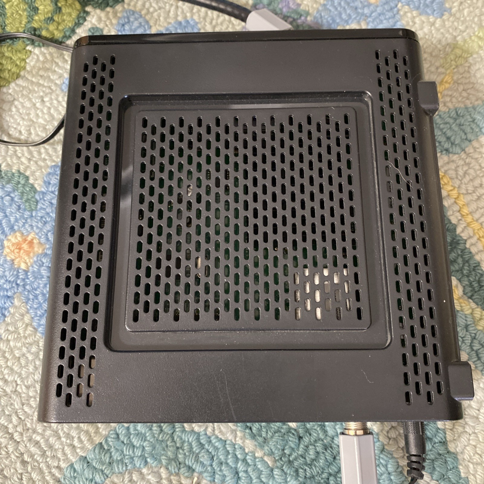 Motorola ARRIS SURFboard SBG6580 DOCSIS 3.0 Cable Modem Wi-Fi Dual Band Router