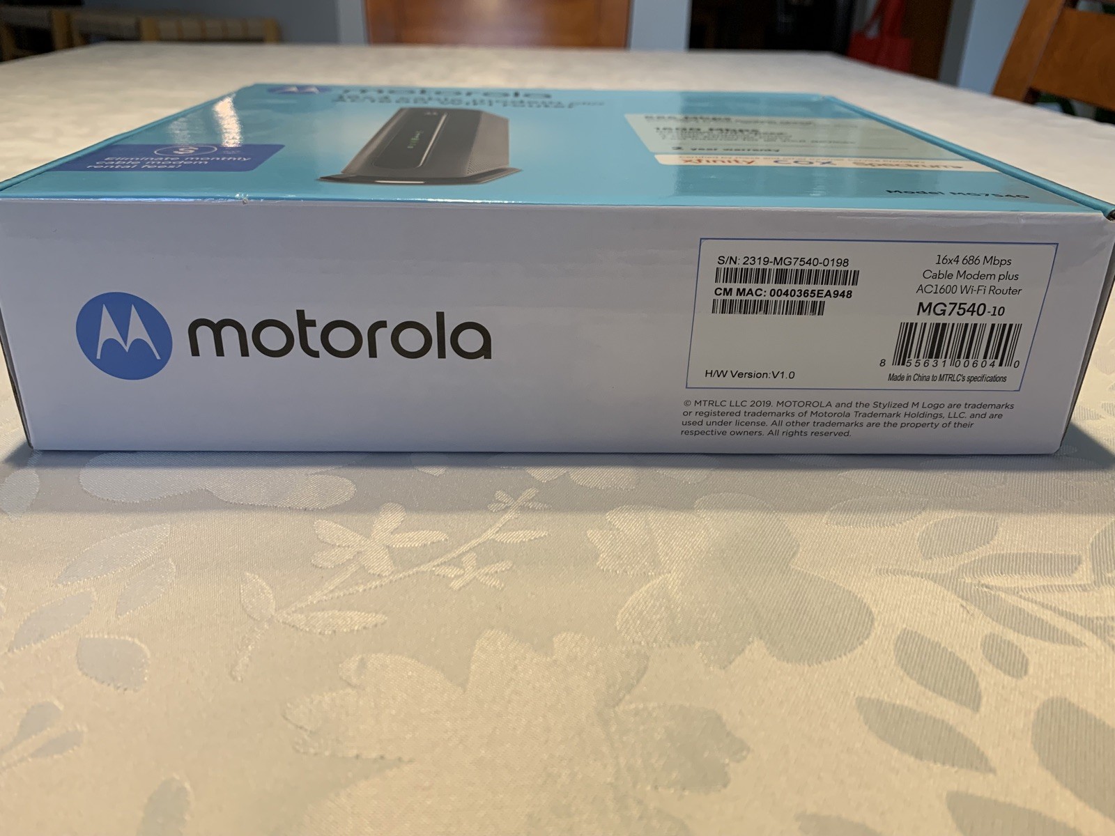 Motorola MG7540 16×4 Cable Modem Plus AC1600 Dual Band Wi-Fi Router with DFS