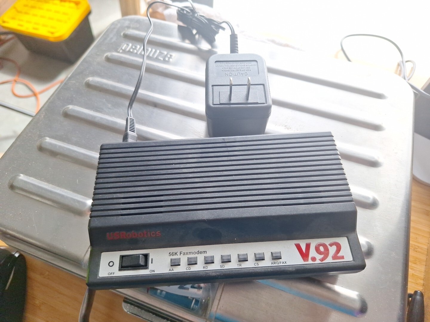 US ROBOTICS 5686 56k V.92 Fax Modem w/ Power Supply