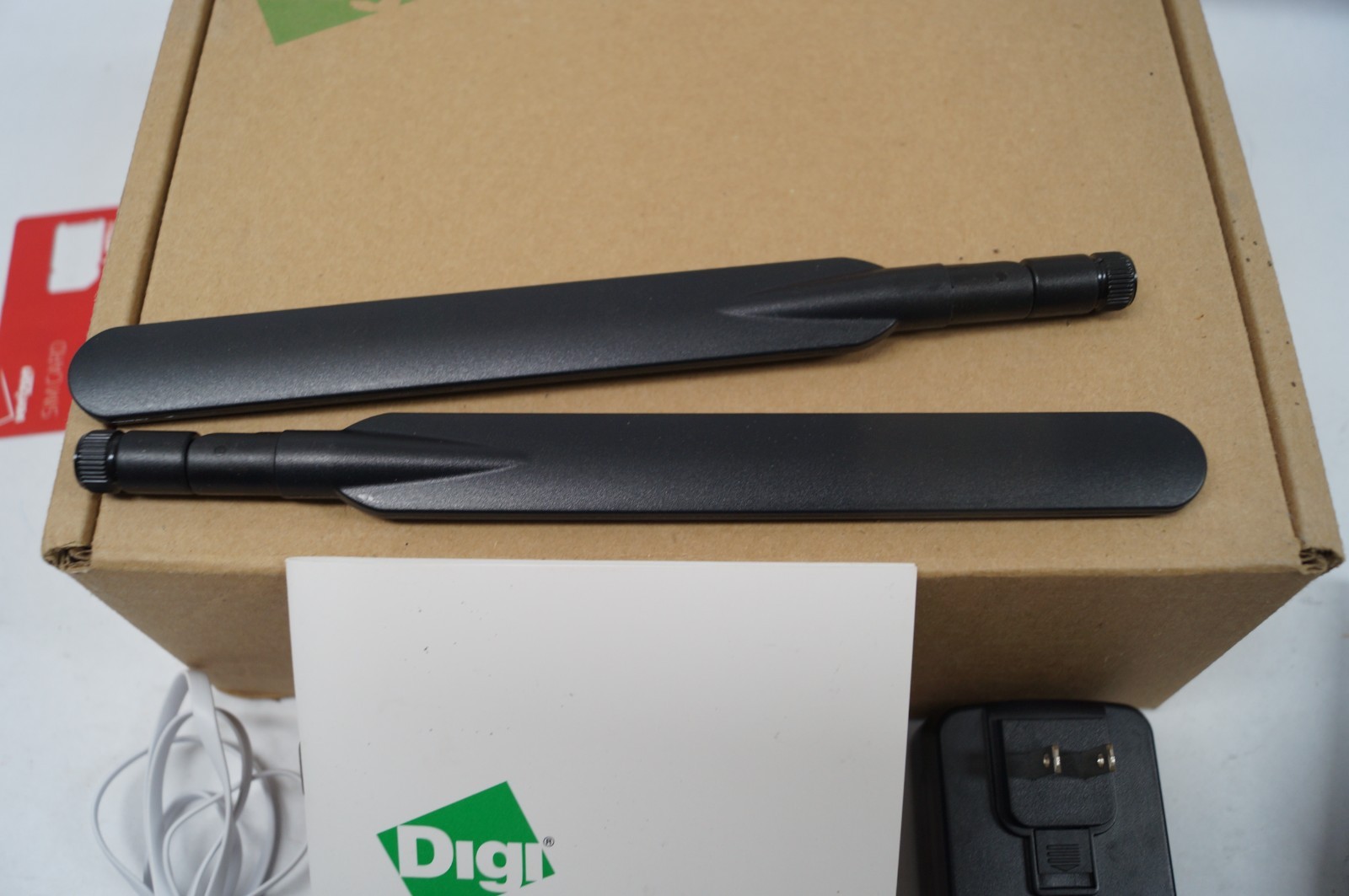 DIGI TransPort WR21 WR21-L52B-DE1-SU Cellular Router Original Box WORKING D332