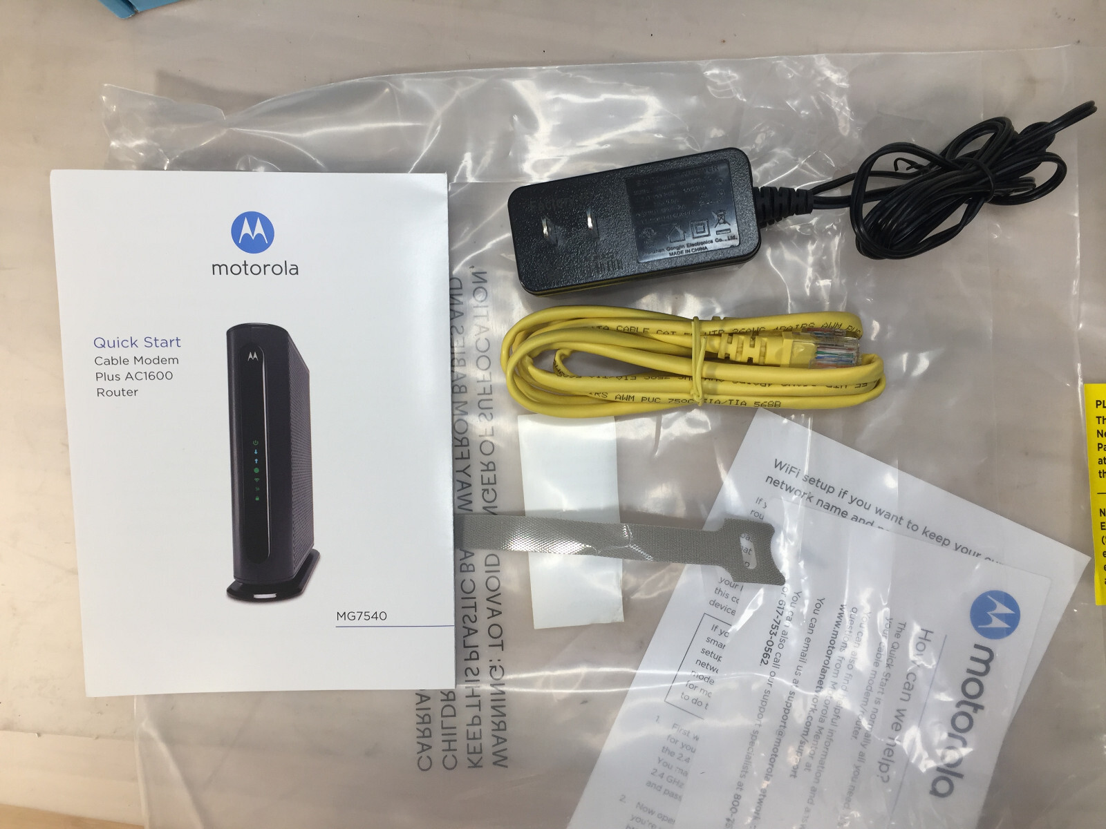 Motorola MG7540 16×4 DOCSIS 3.0 686 Cable Modem WiFi Router Xfinity Cox Spectrum