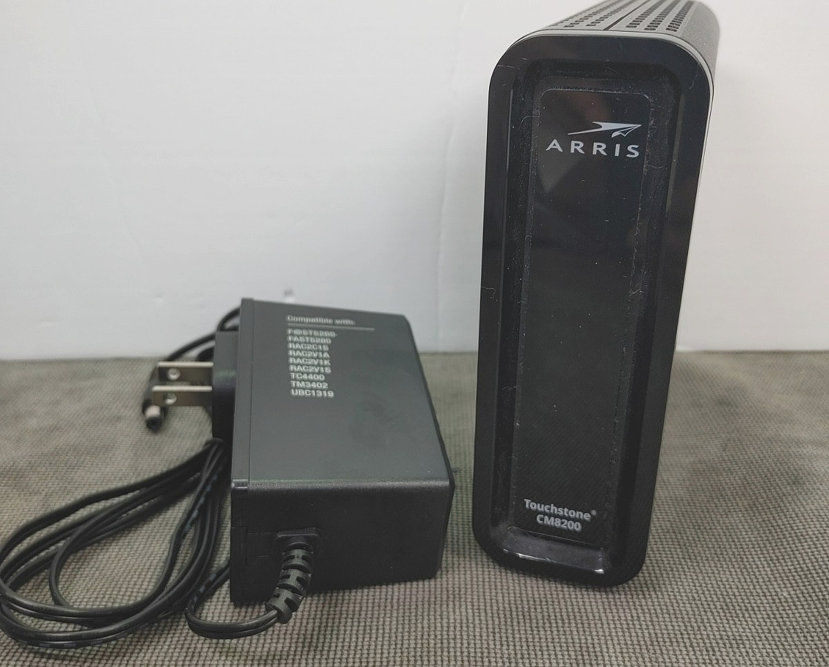 ARRIS CM8200A Touchstone 3.1 Ultra Fast Cable Modem 32X8 Gigabit