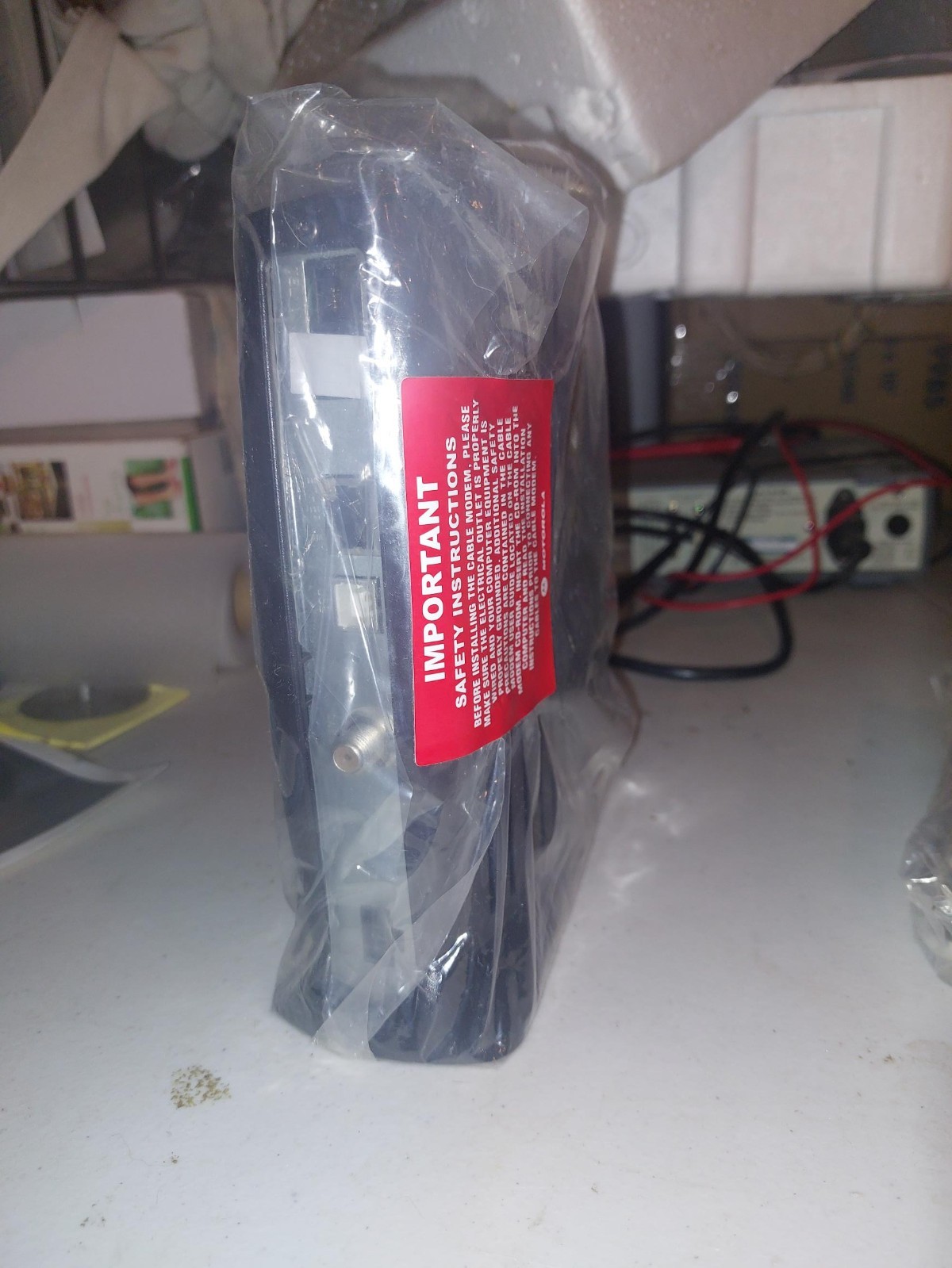 Motorola SB5120 SurfBoard Cable Modem / Software / cables – Brand New