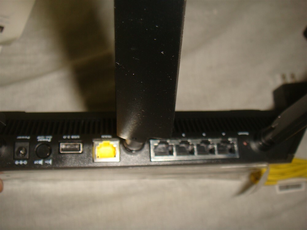 NETGEAR NIGHTHAWK R7000 AC1900 GIGABIT SMART WIFI ROUTER 1GHZ DUAL CORE