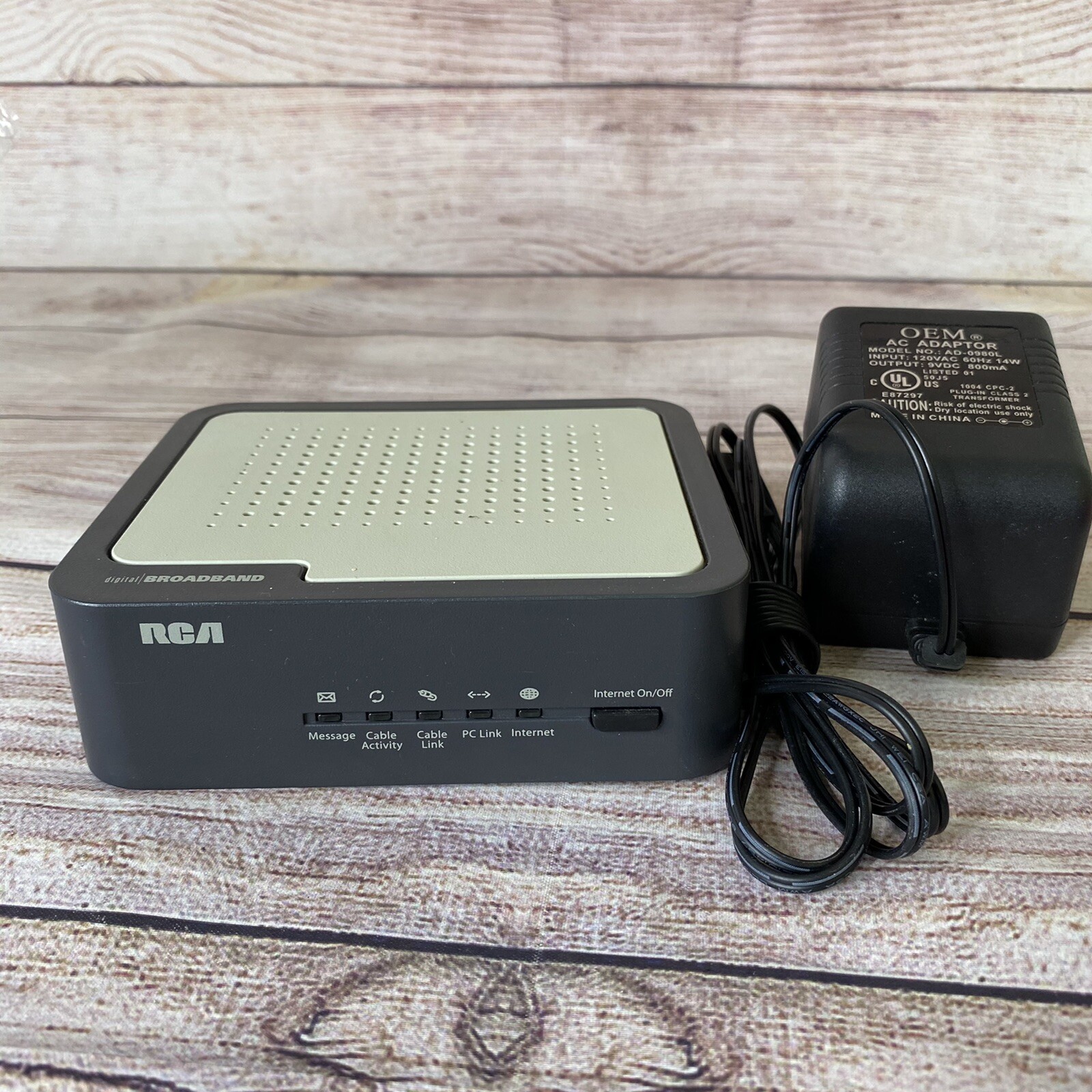 Digital Broadband Cable Modem RCA DCM425