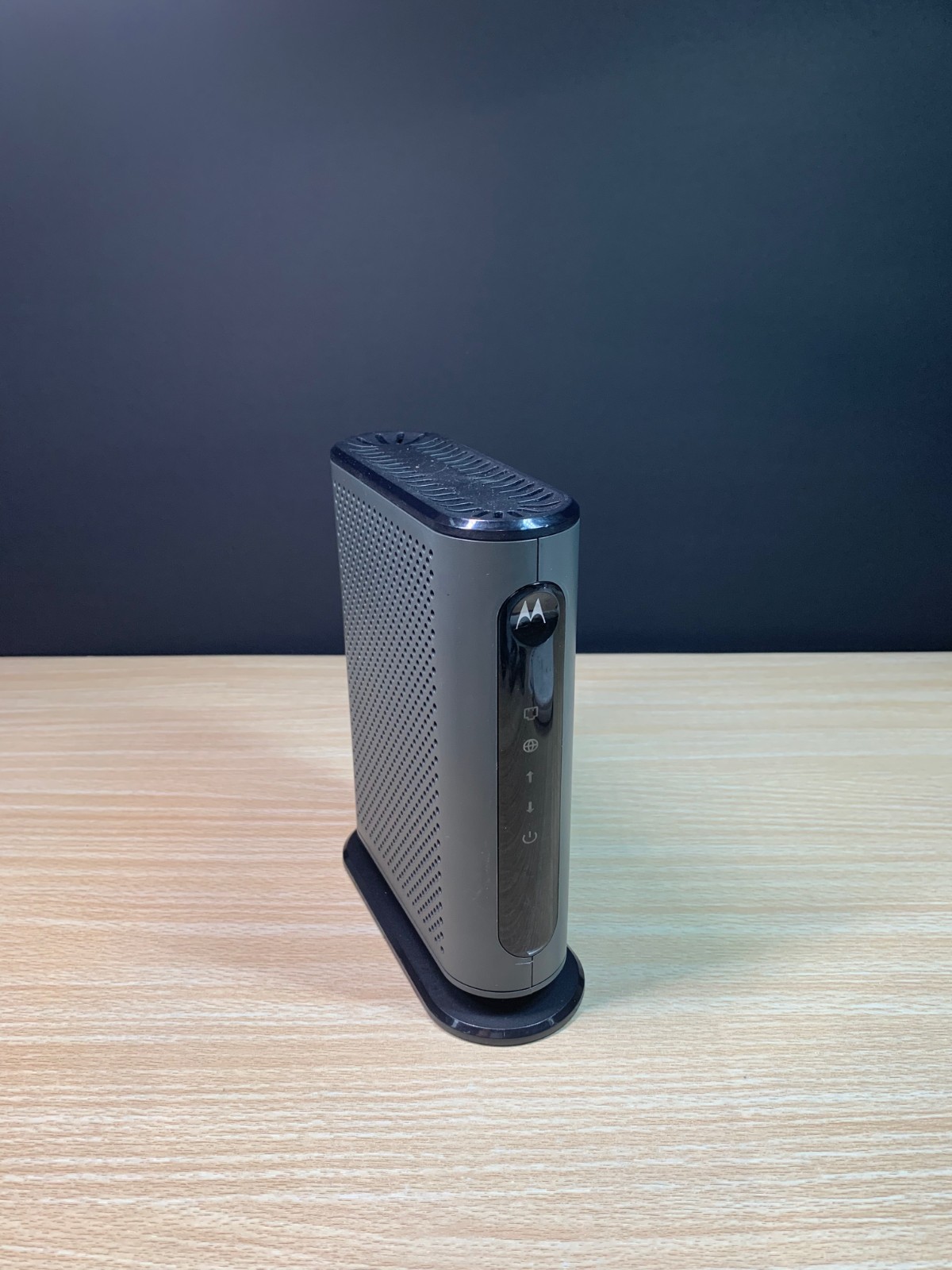 Motorola Cable Modem Model MB7220 w/ Power Cord