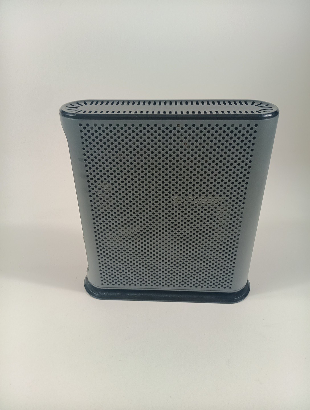 Motorola MG7550 Dual Band AC1900 Cable Modem and Wi-Fi Gigabit Router