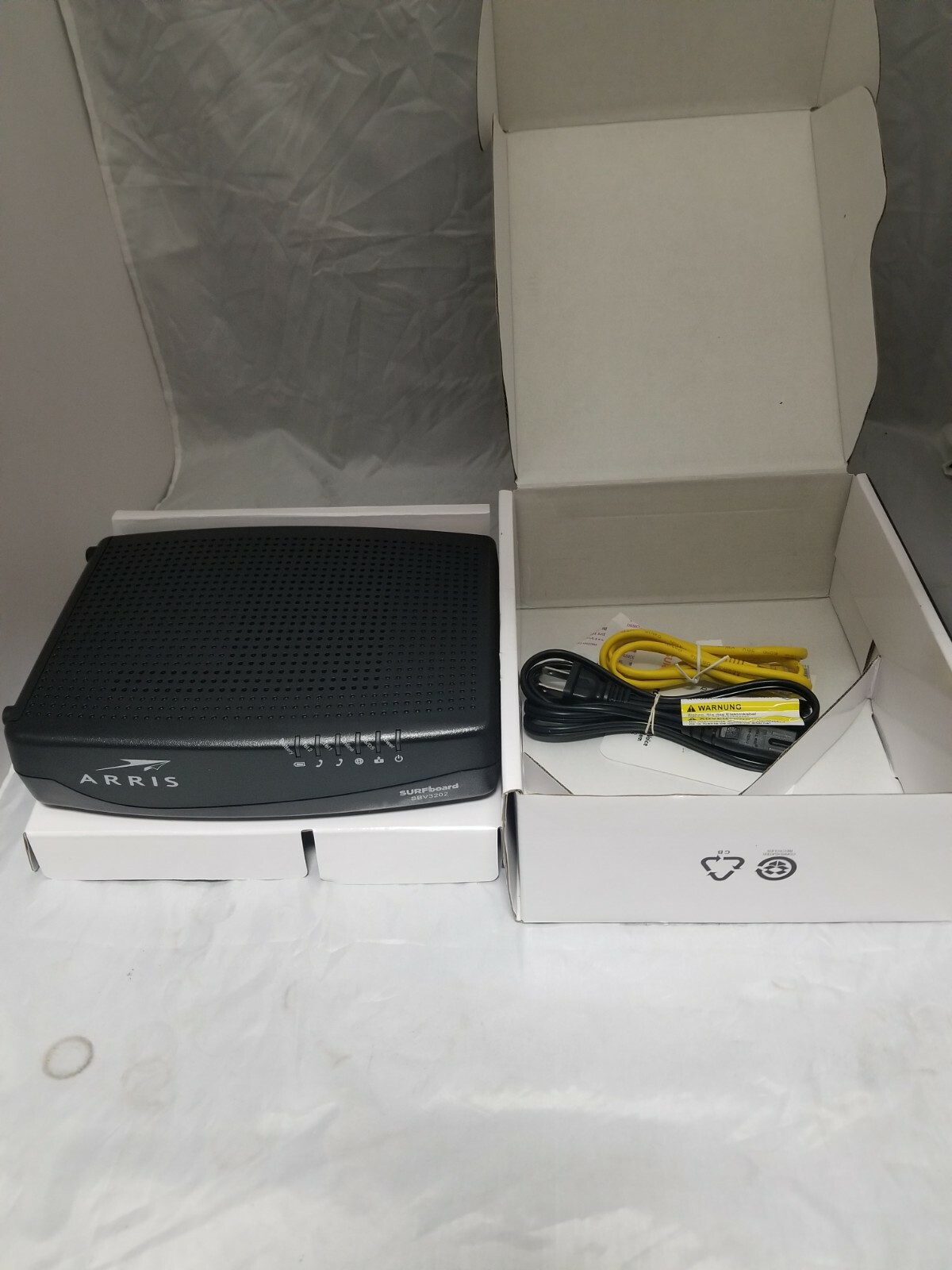 ARRIS SURFBOARD SBV3202 DOCSIS 3.0 Voice Cable Modem – Black