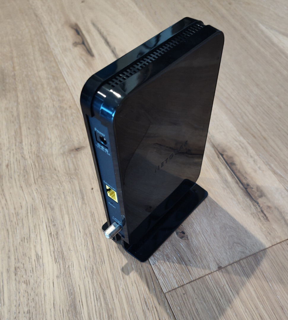 NETGEAR CM500 (CM500100NAS) 680 Mbps Cable Modem DOCSIS 3.0 xfinity specturm cox