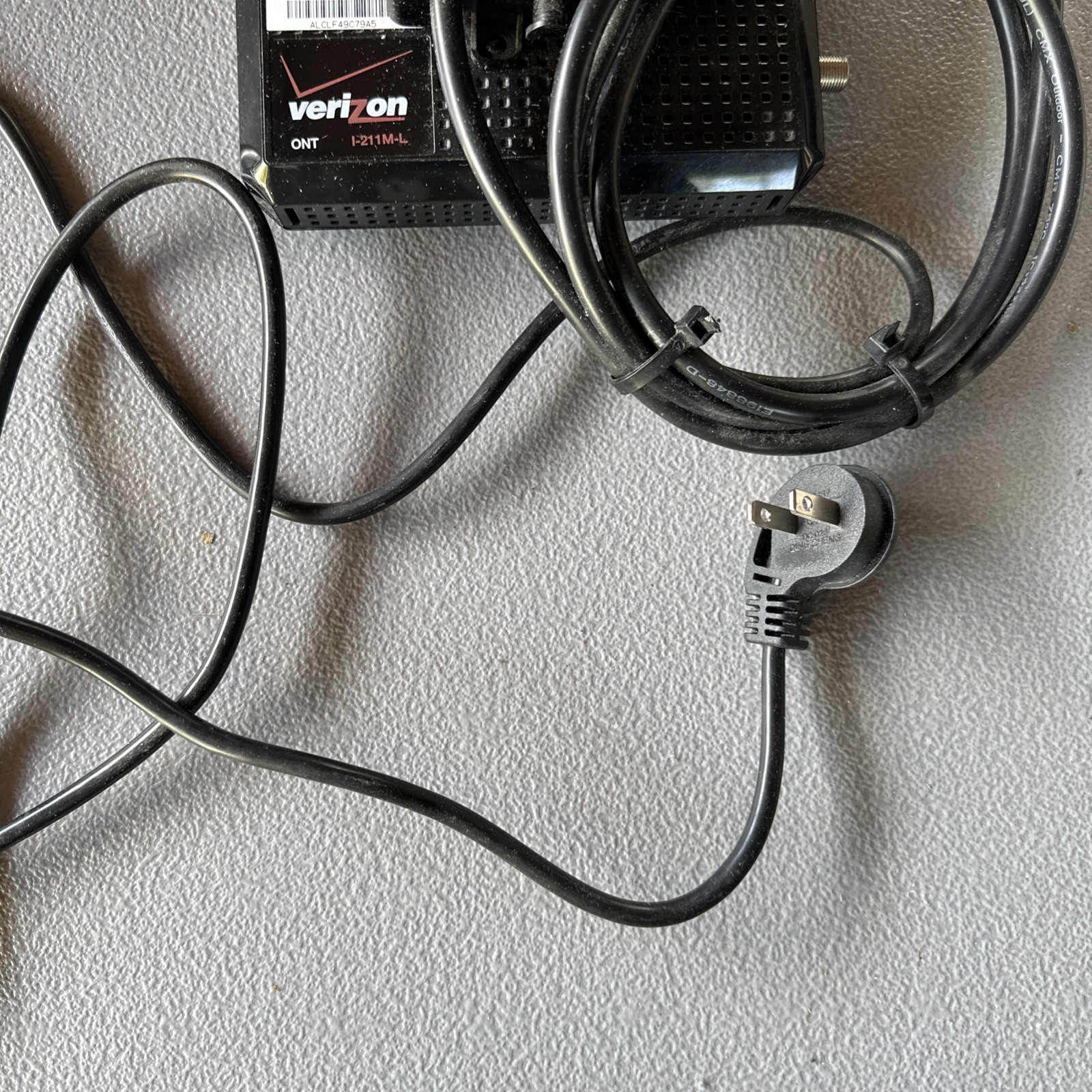VERIZON Fiber FIOS TV INTERNET OPTICAL NETWORK TERMINAL ONT I-211M-L MODEM