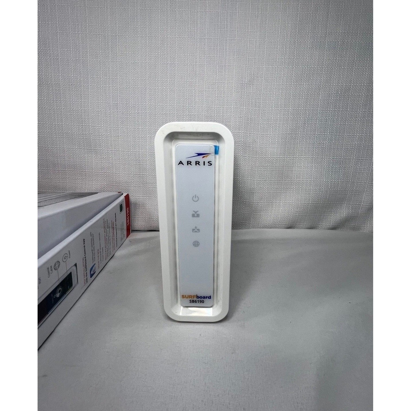 Arris SURFboard SB6190 DOCSIS 3.0 Cable Modem White 1 Gbps 32×8 1001303