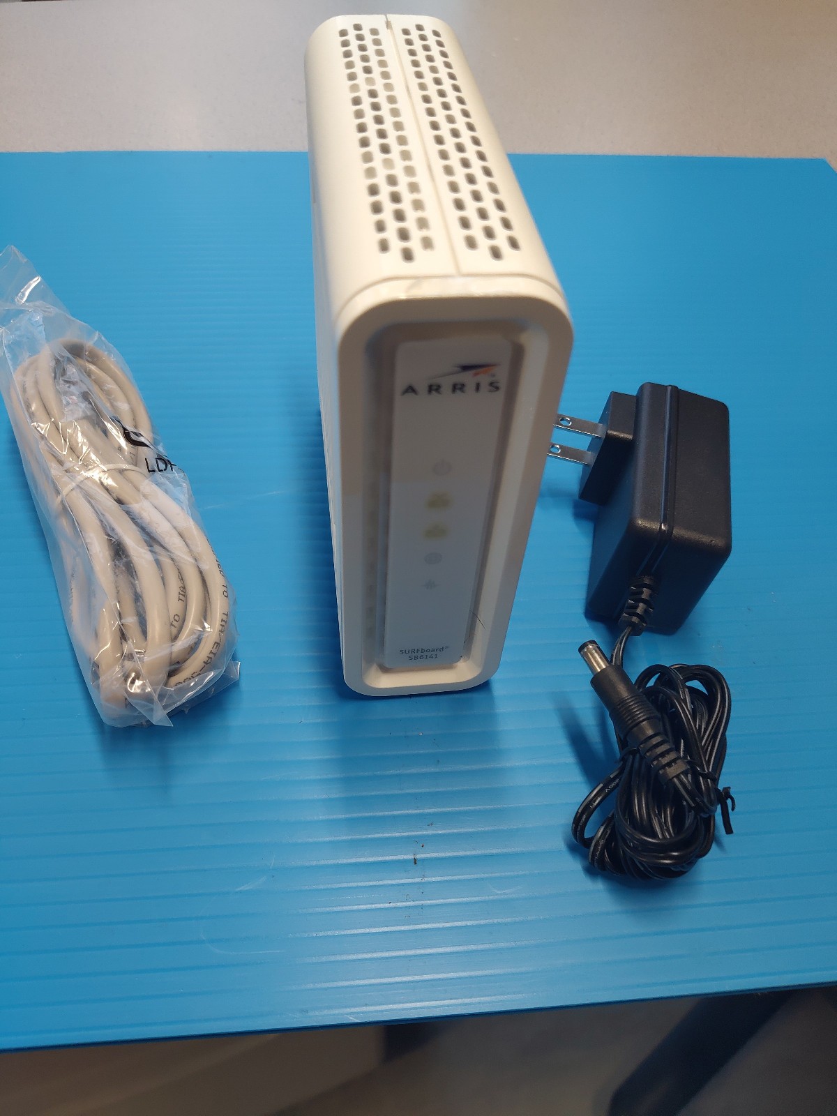 ARRIS SURFboard Docsis 3.0 Gigabit Speed Cable Modem SB6141