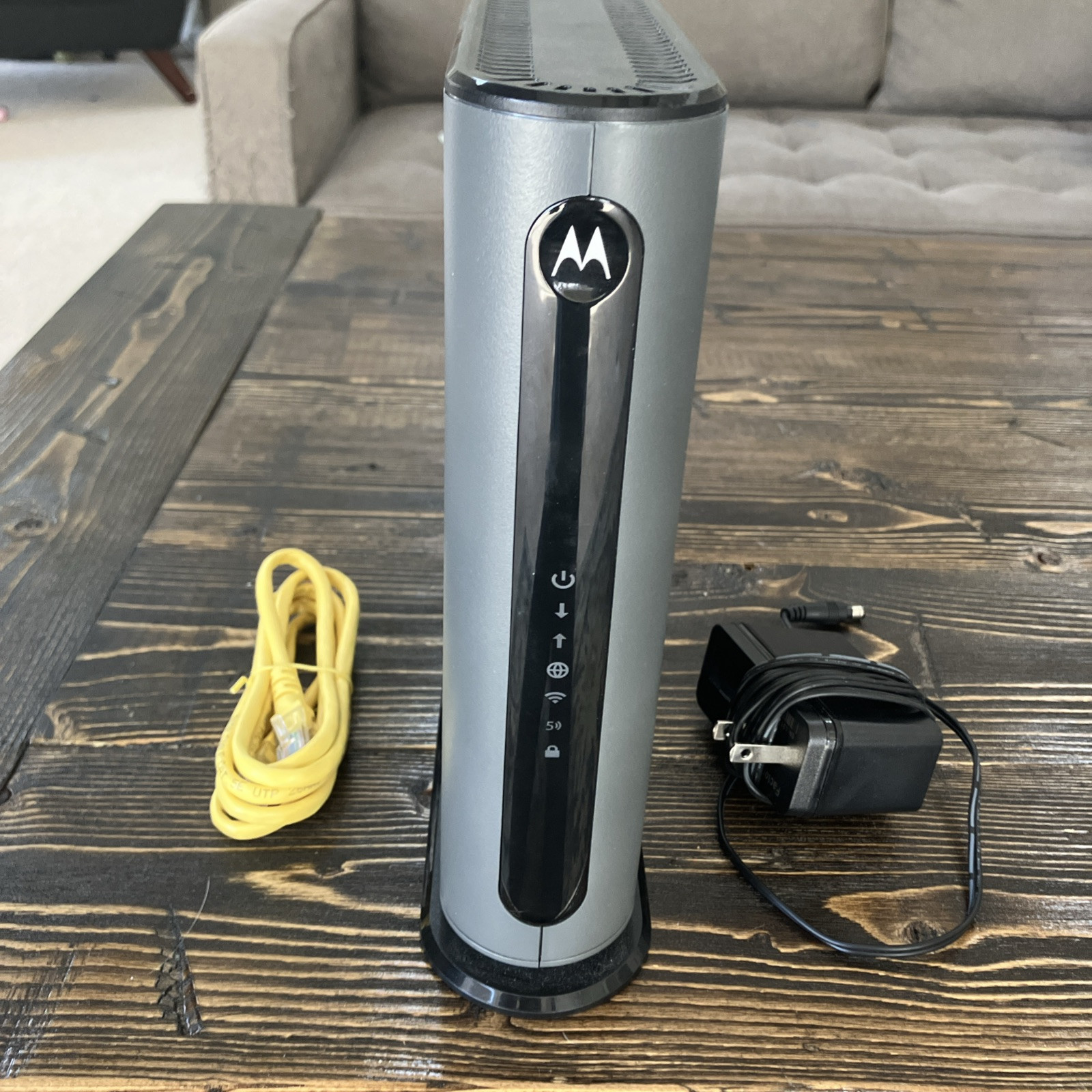 Motorola MG7540 3.0 16×4 Cable Modem Plus AC1600 WIFI Router