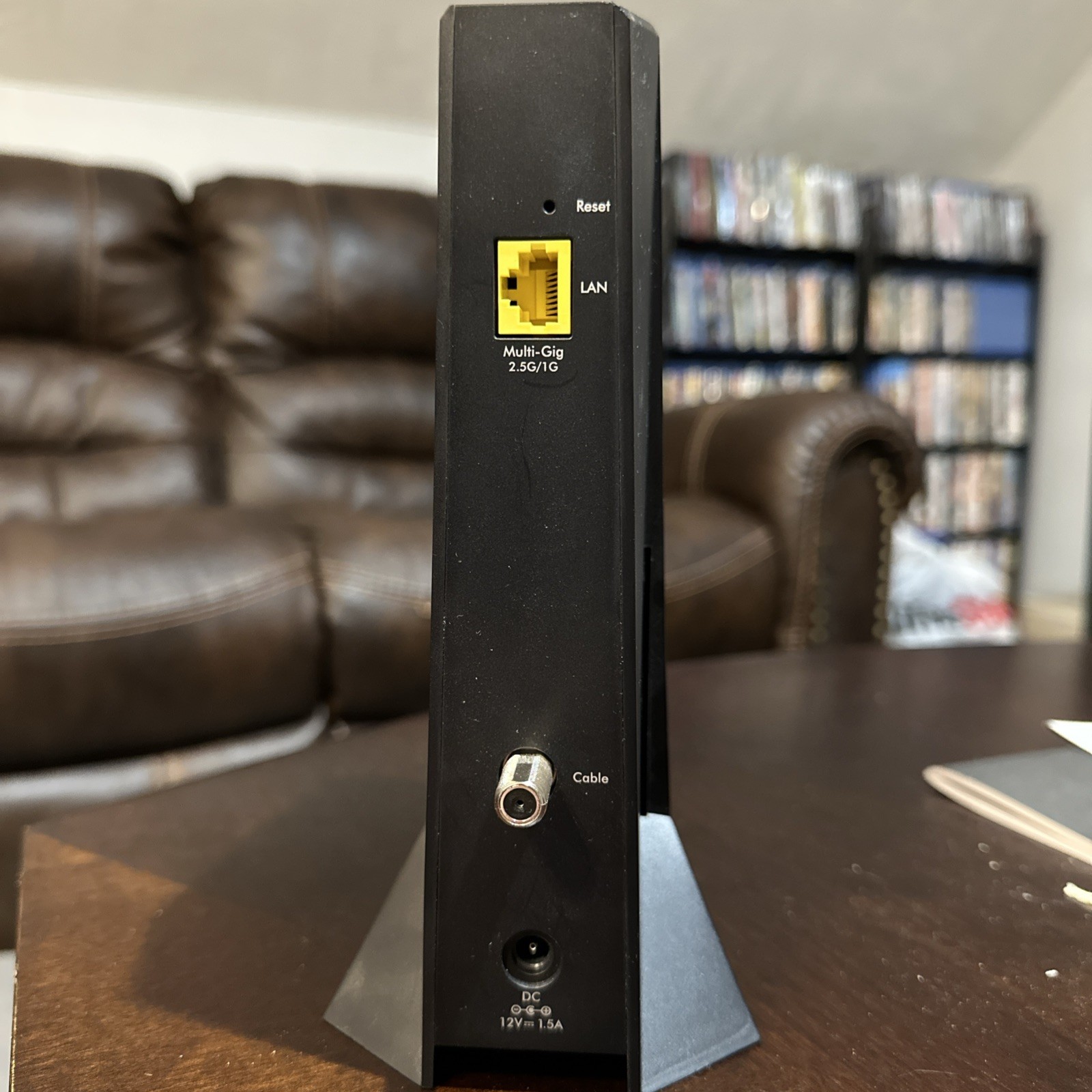 NETGEAR Nighthawk CM2000 Multi Gig Cable Modem Up To 2.5 Gbps DOCSIS 3.0/3.1