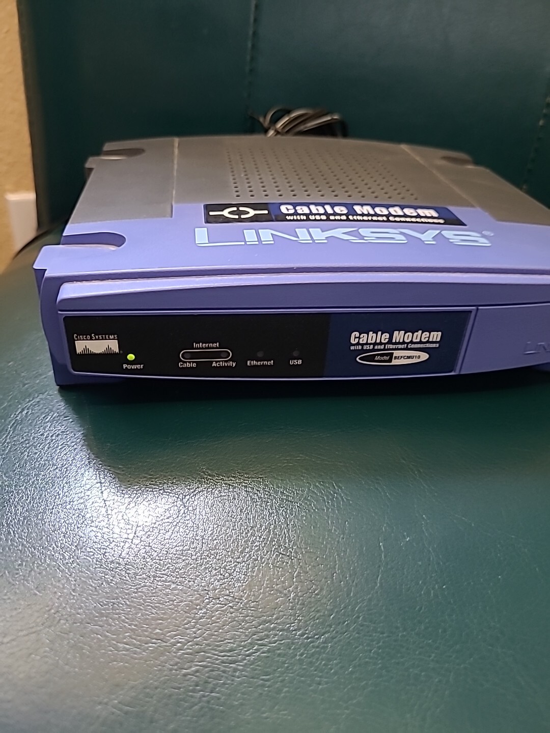 NOB Linksys Cable Modem w/usb & ethernet connections wired BEFCMU10 CISCO NEW