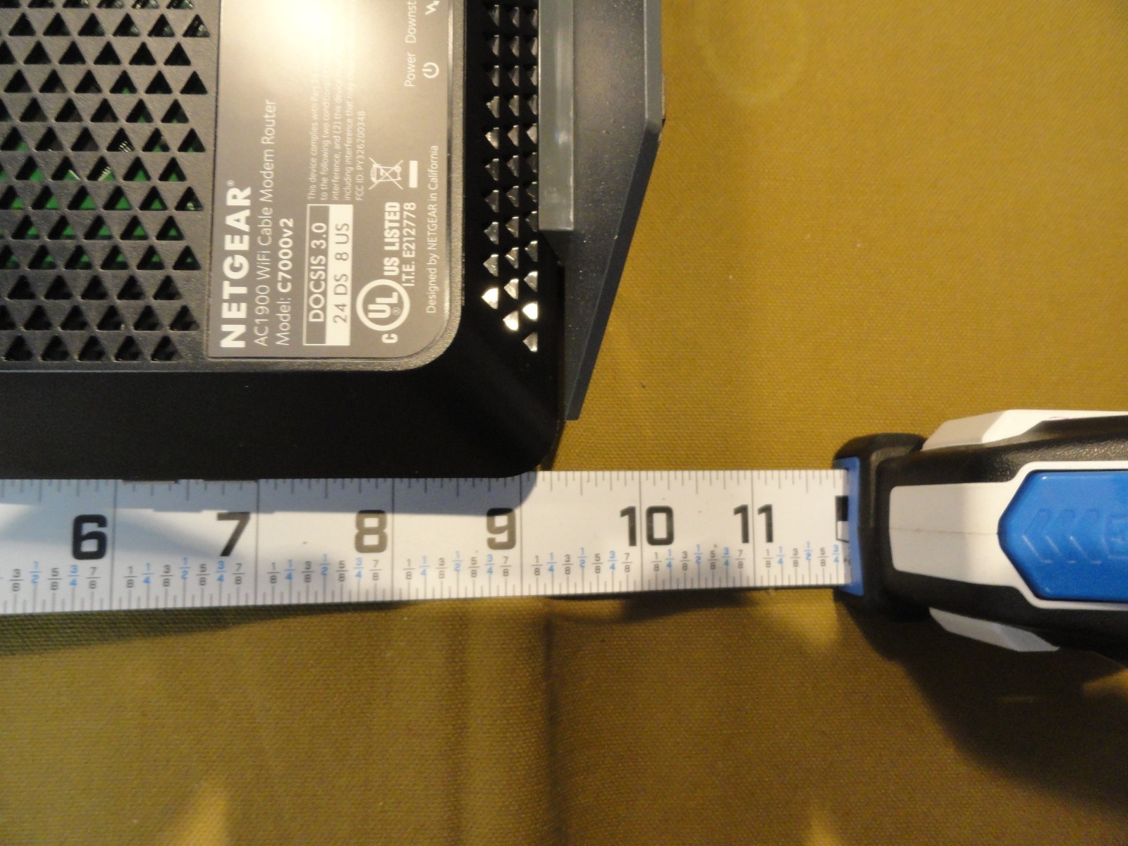 NETGEAR Nighthawk AC1900 4 Wireless-Wi-Fi 802.11ac Router – C7000-100NAS