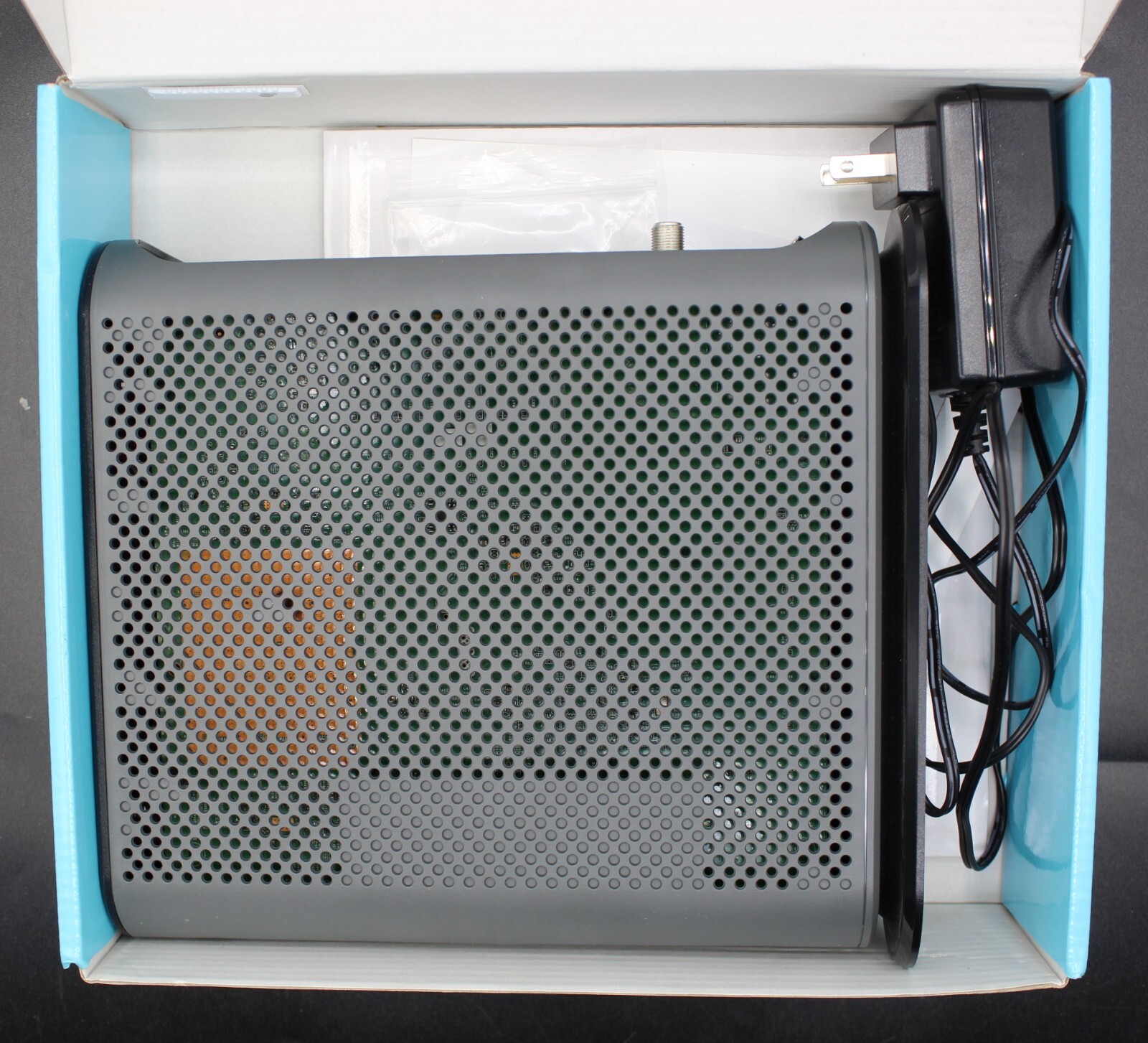Motorola MG7550 16×4 Cable Modem Plus AC1900 WiFi Router