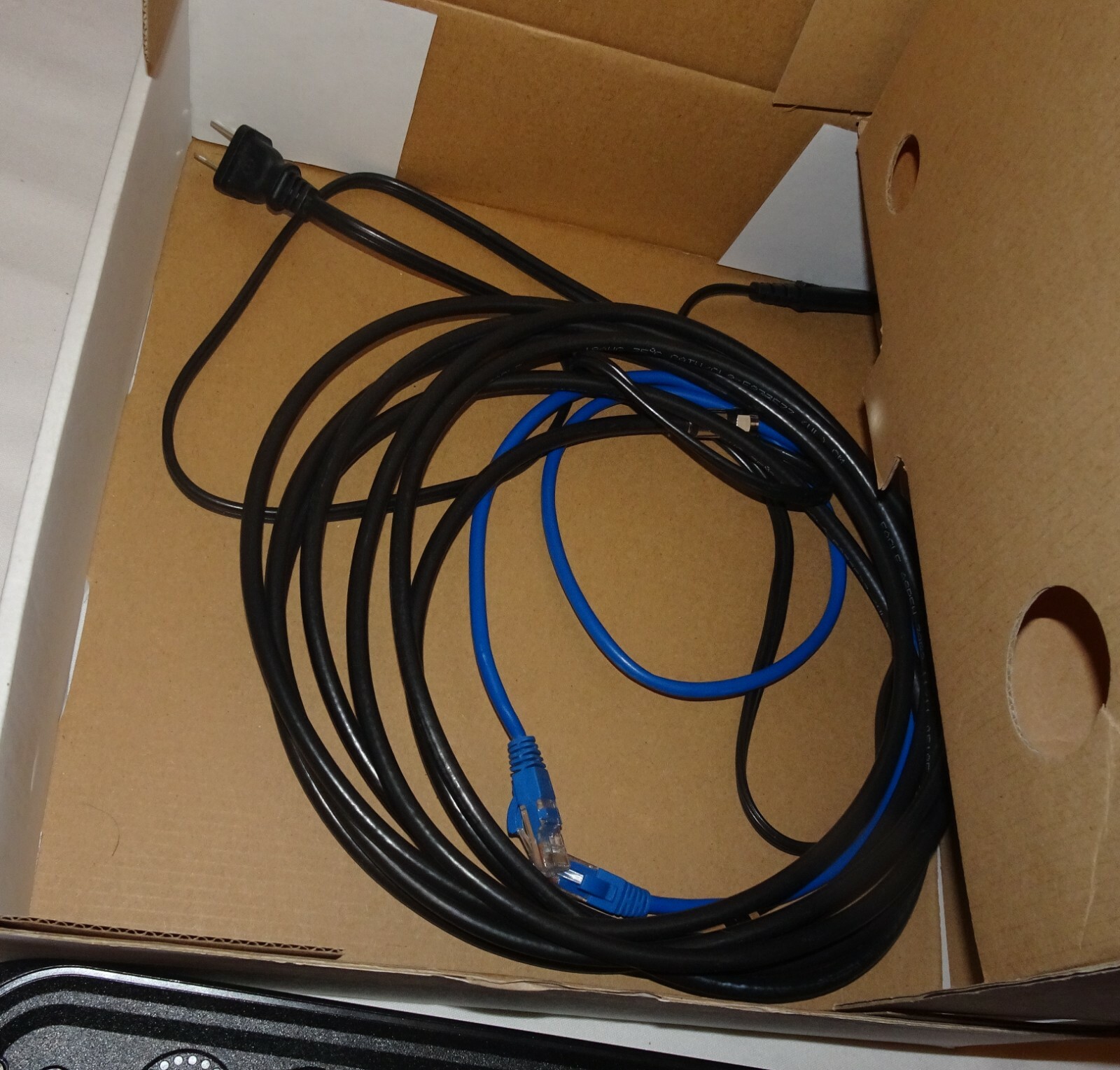 UBEE TWC Model DVW32CB Modem and Router with power cord and ethernet and cable