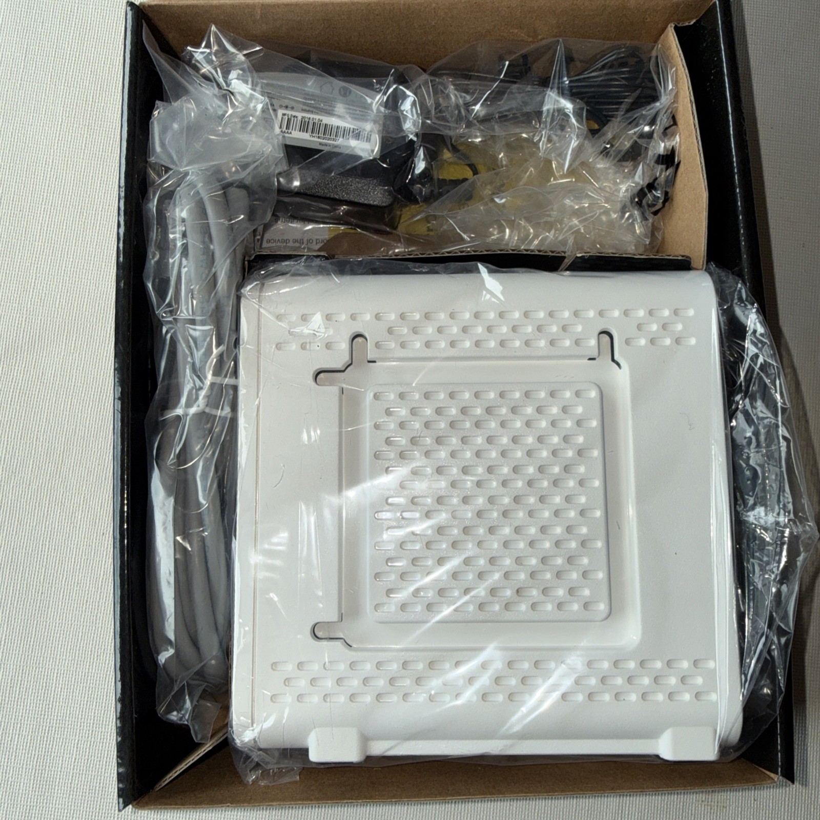 Arris SURFboard Cable Modem SB6141 DOCSIS 3.0 Open Box