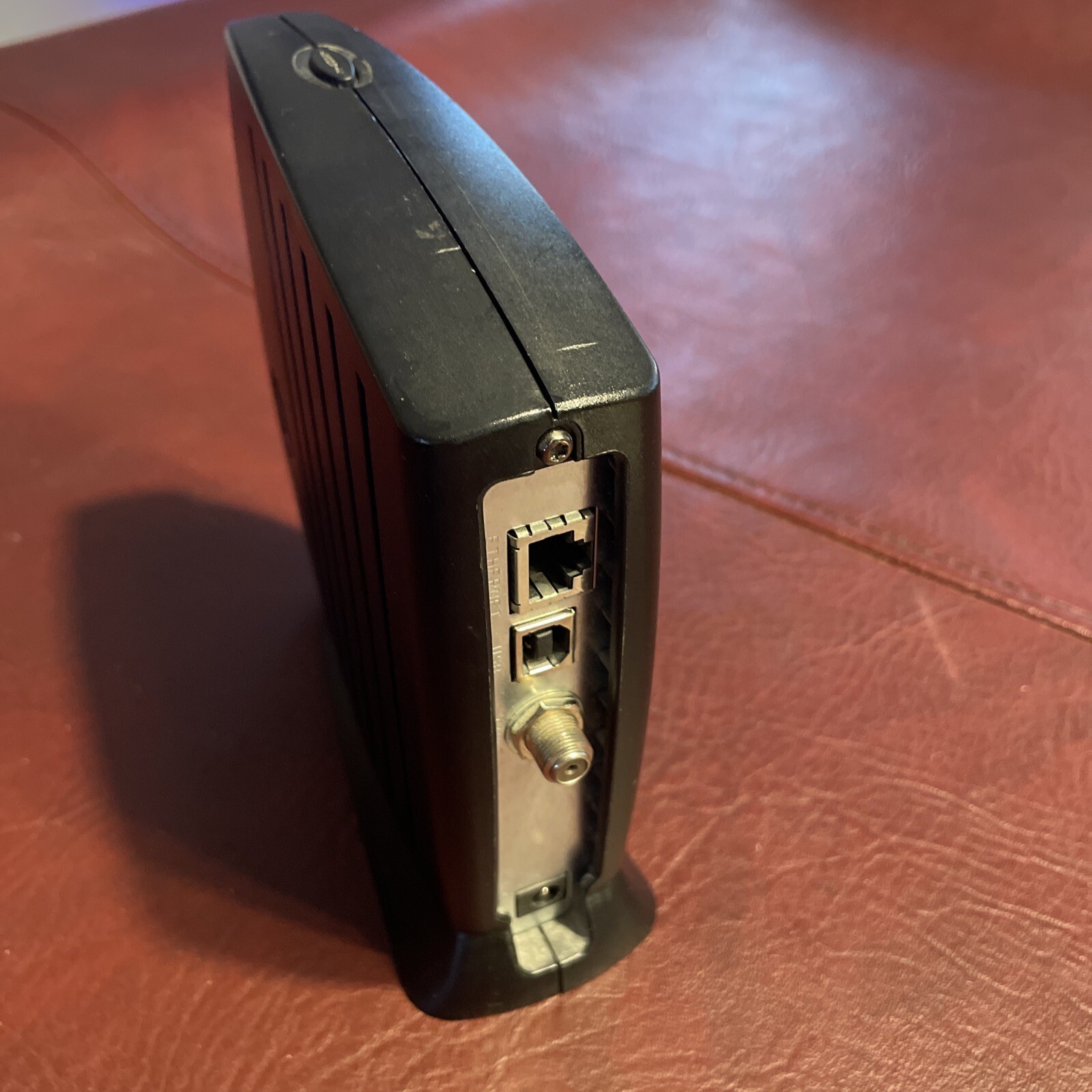 Motorola SURFboard SB5100 (501209-001-00) 38.91 Mbps