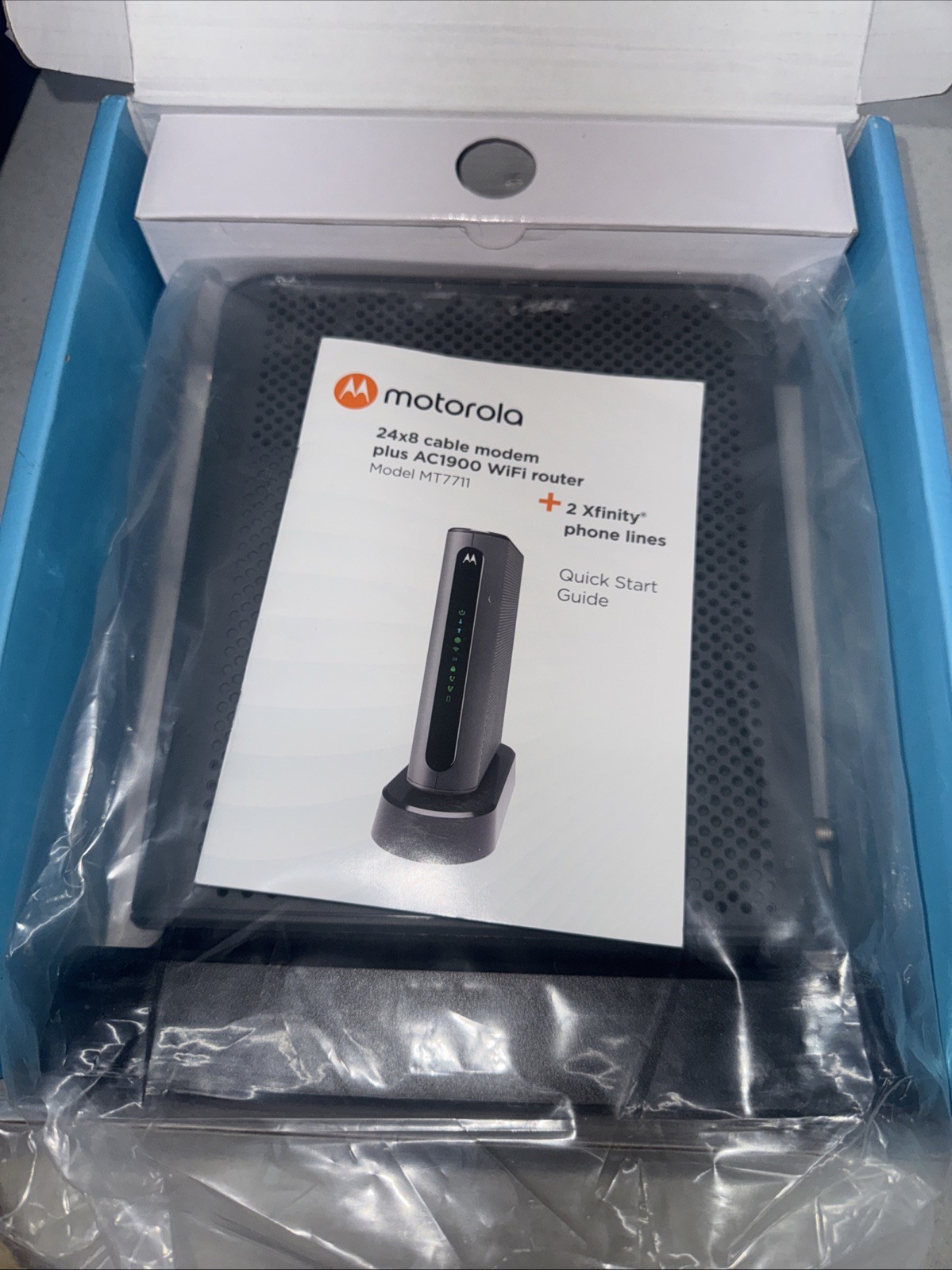 Motorola MT7711 24X8 Cable Modem and AC1900 Dual Band Wi-Fi Gigabit Router