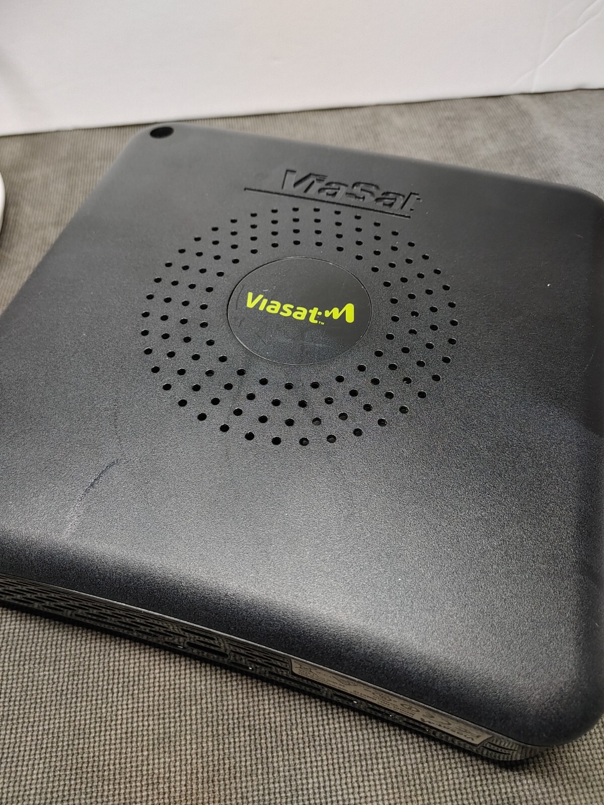 ViaSat Satellite Modem Router RM5110 w/ OEM Power Supply & Cable