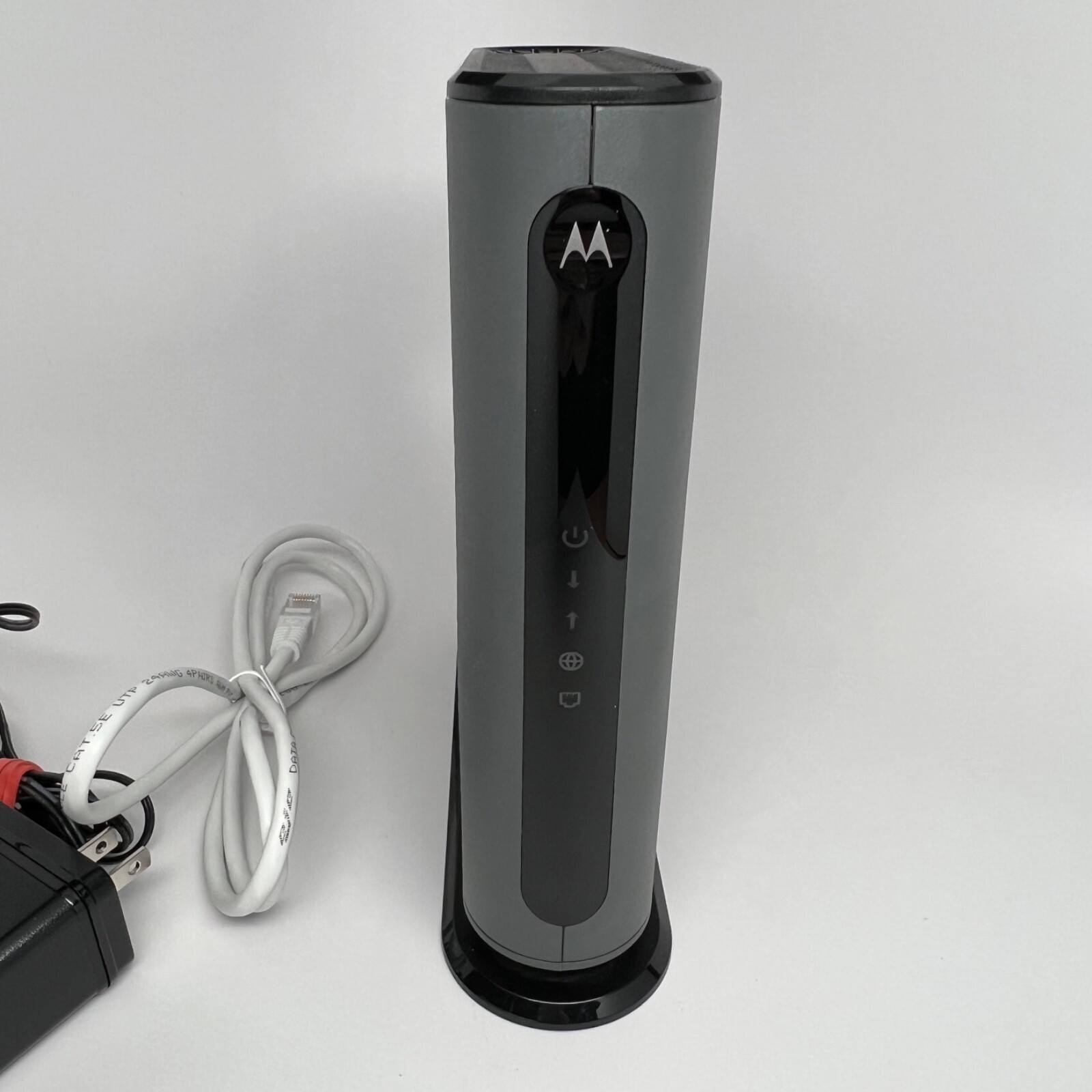 Motorola 24×8 Cable Modem Model MB7621 1000 Mbps Modem with Box