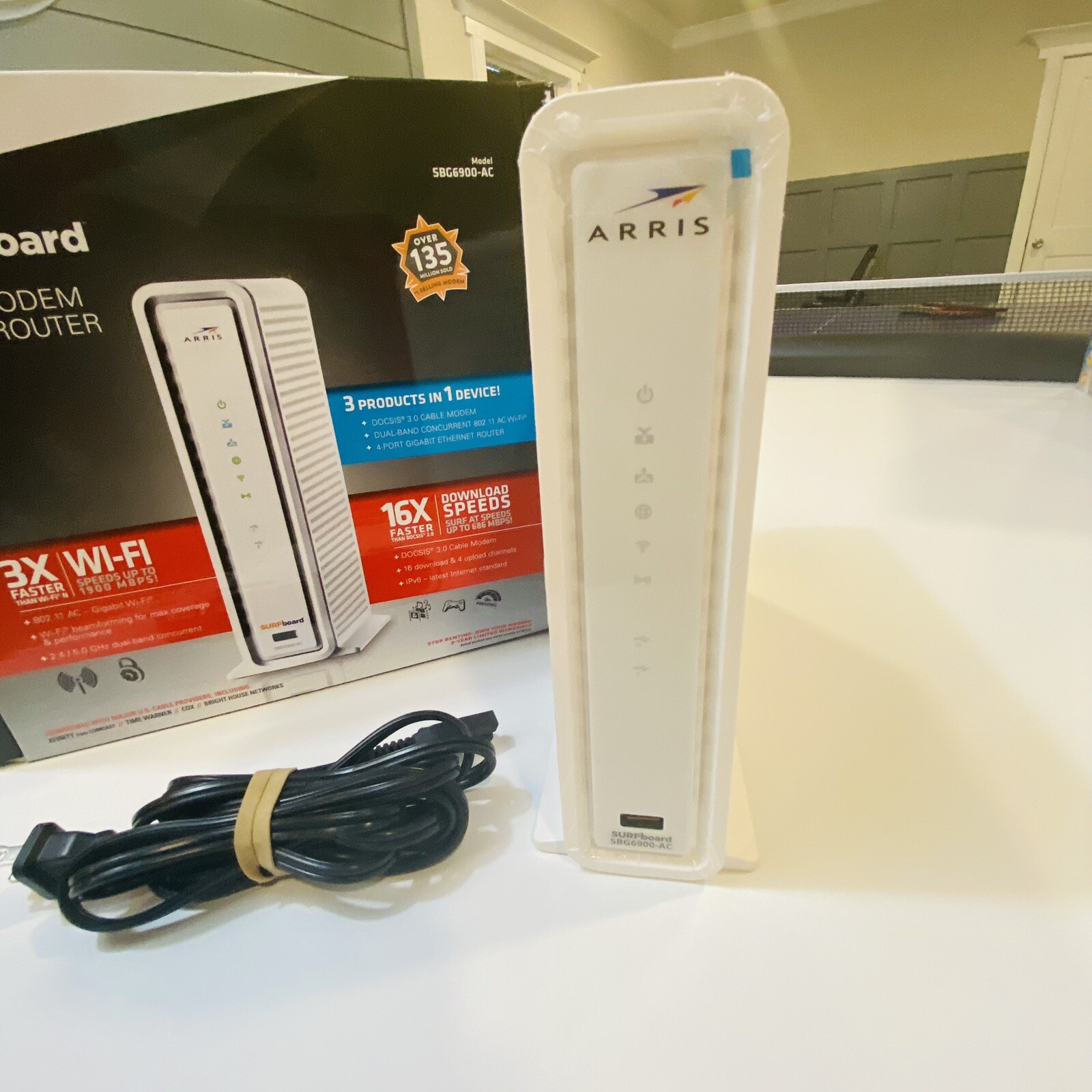 ARRIS SURFboard SBG6900AC Docsis 3.0 16×4 Cable Modem & AC1900 Wi-Fi Router