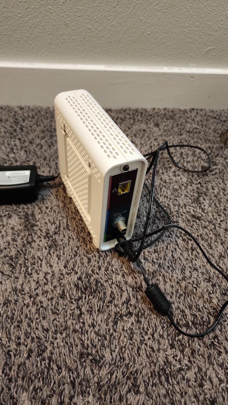 Used ARRIS SURFboard DOCSIS 3.0 Cable Modem – SB6190