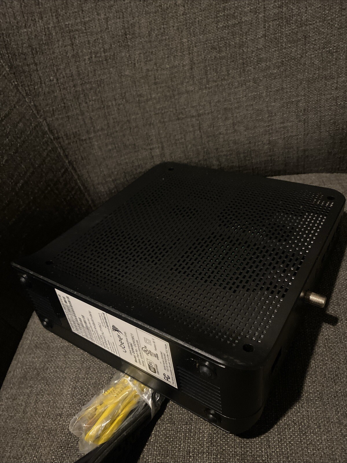 Ubee DDW36C Wireless Cable Modem Router Gateway With Power Cord