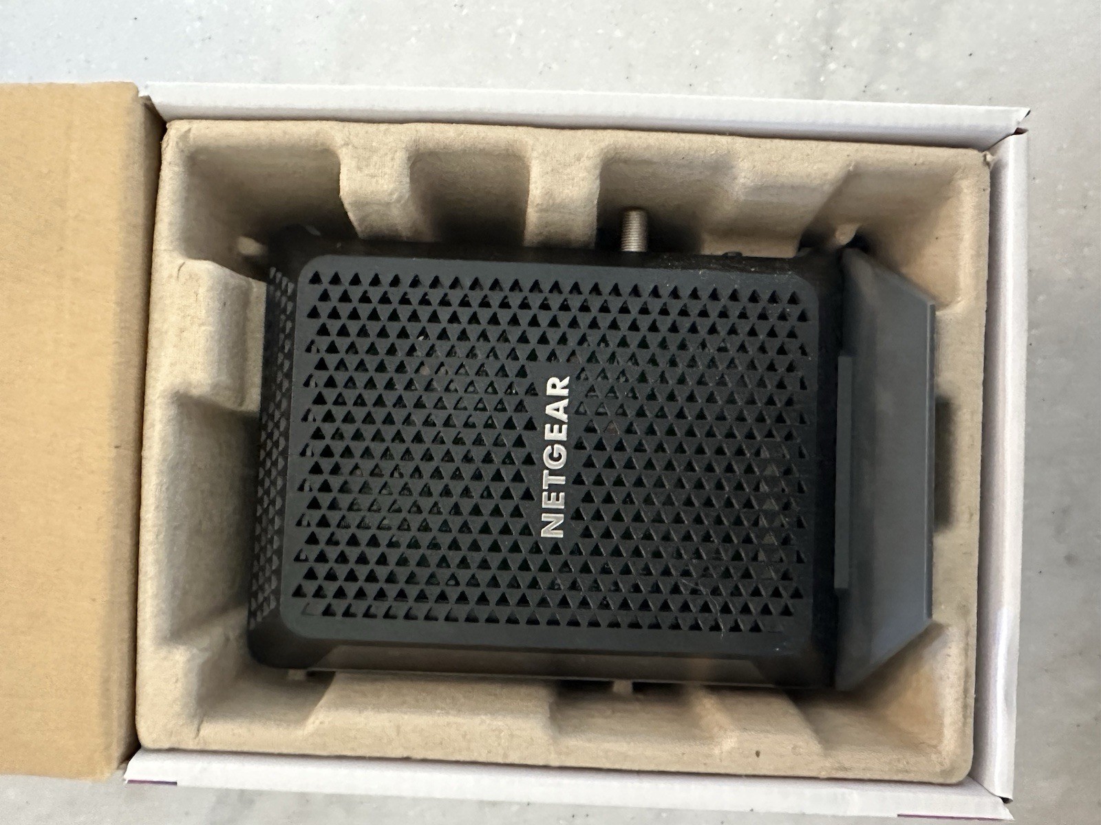 NETGEAR CM700 Cable Modem – DOCSIS 3.0 – 1.4Gbps – CM700-100NAS – High Speed