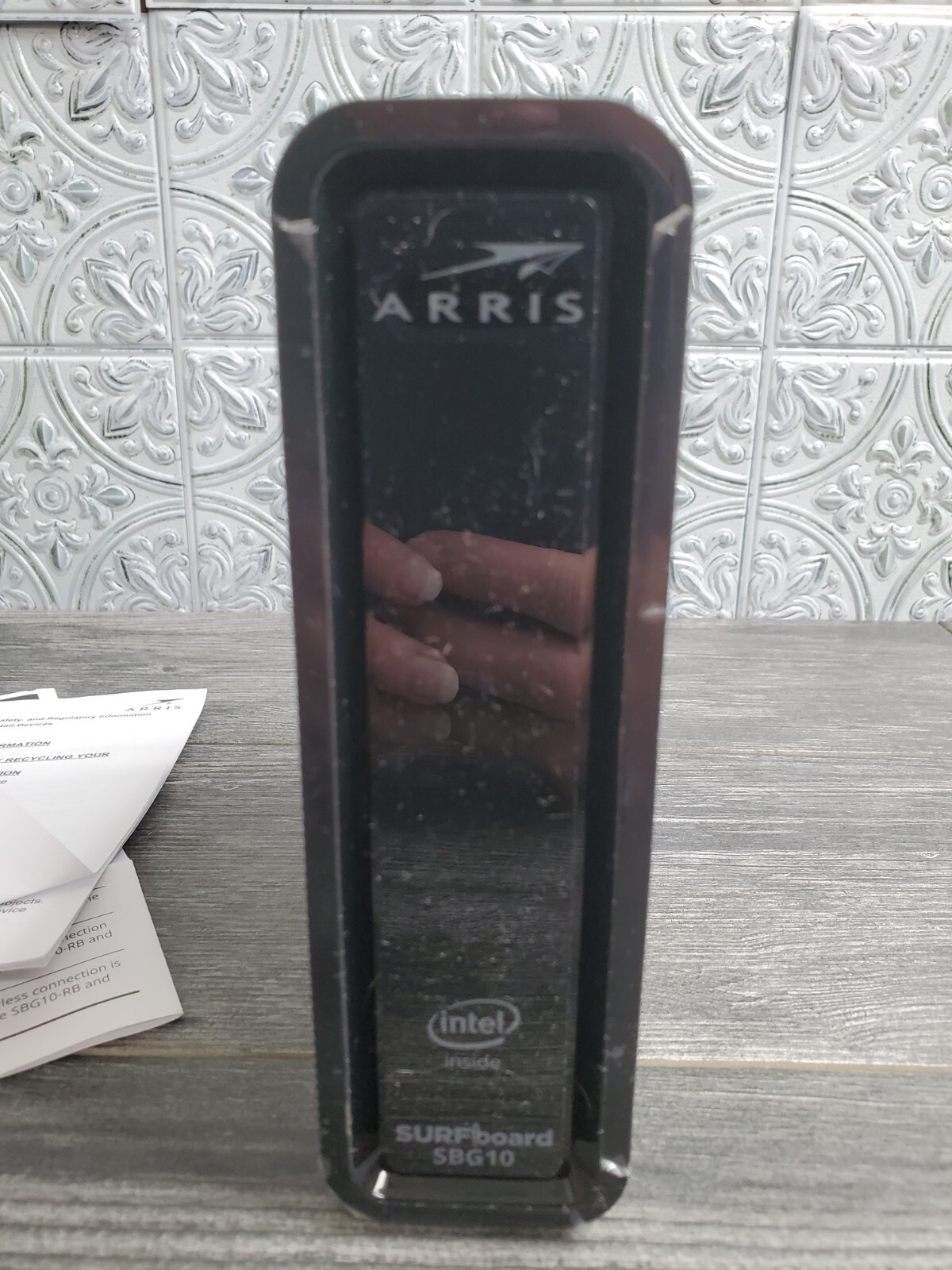 ARRIS SURFboard SBG10-RB DOCSIS 3.0 Cable Modem Router