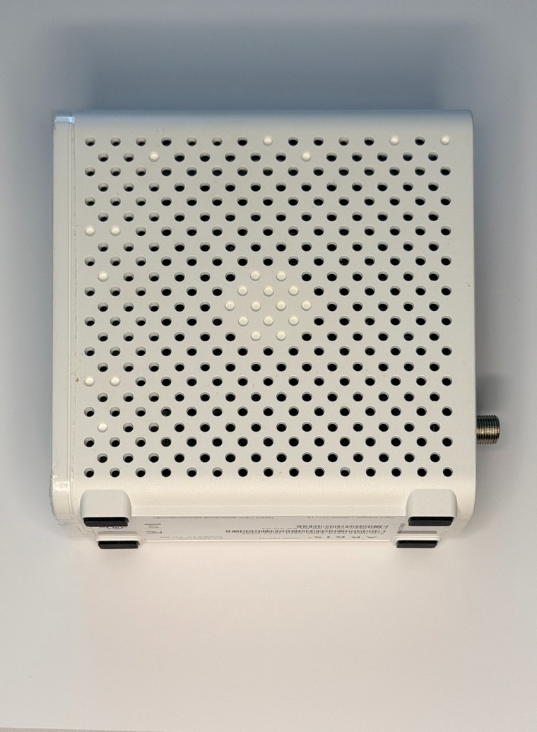 ARRIS SB6183 Surfboard Cable Modem, 16×4, 686 Mbps, DOCSIS 3.0, White