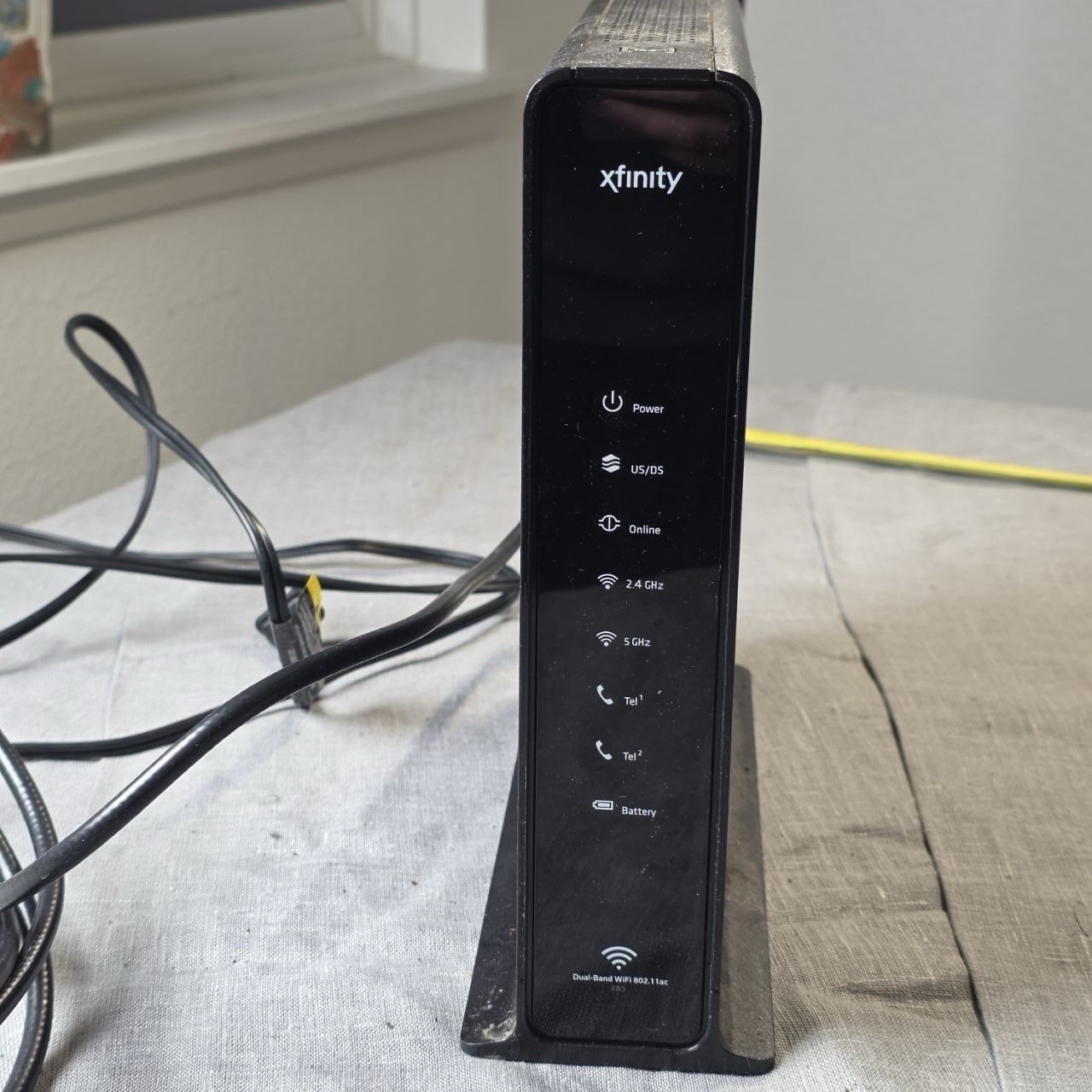 Arris TG1682G Xfinity Dual Band WiFi Cable Modem Router DOCSIS 3.0