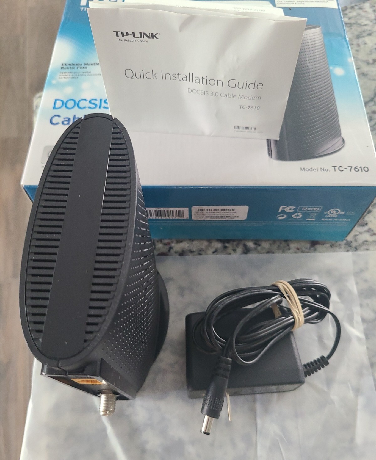 TP-LINK TC-7610 DOCSIS 3.0 Cable Modem – W Power Adapter – Excellent condition