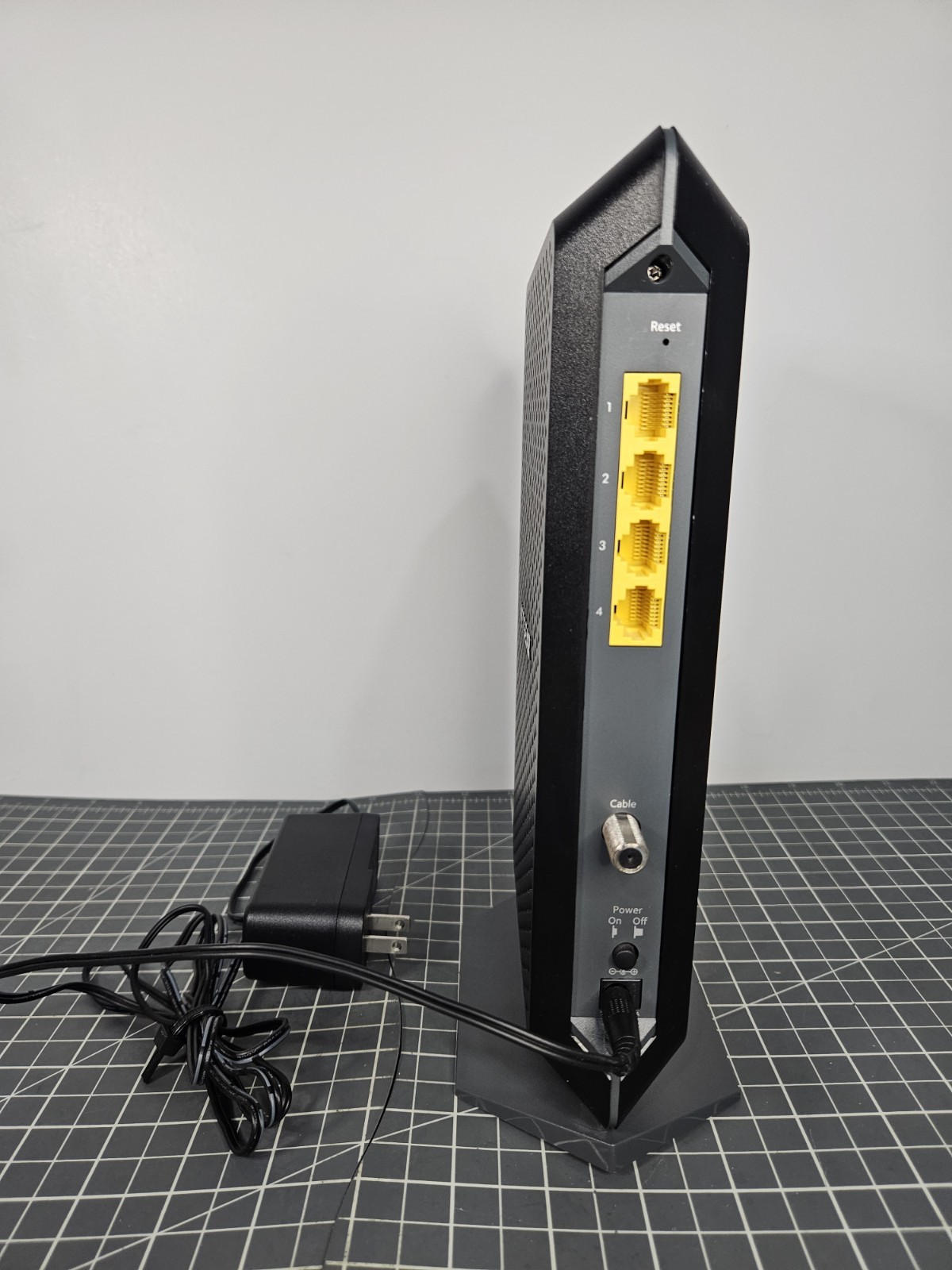 NETGEAR Nighthawk CM1200 DOCSIS 3.1 Cable Modem