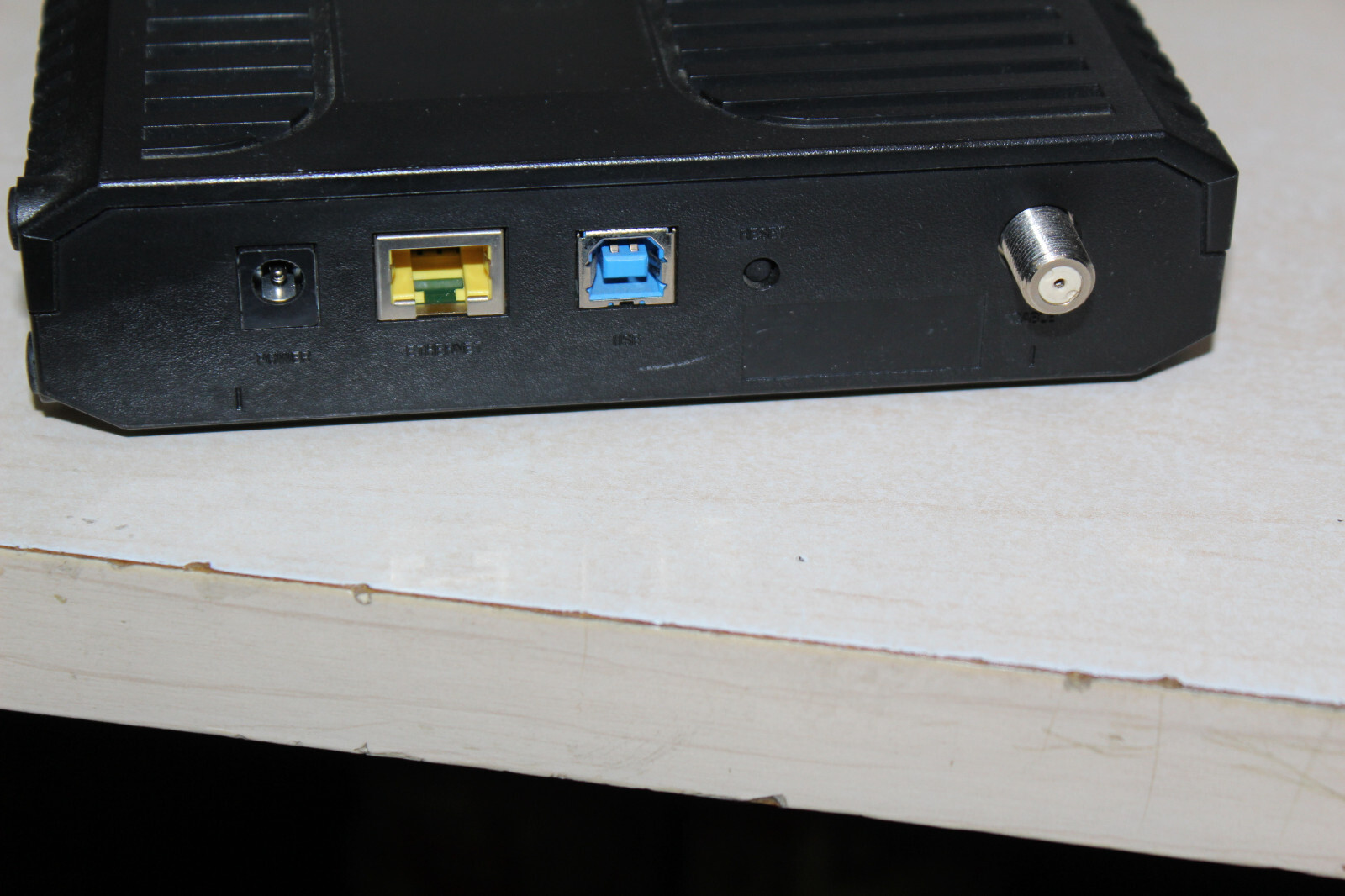 Awesome Cisco Model DPC3010 CH Cable Modem 4027668 With powre plug
